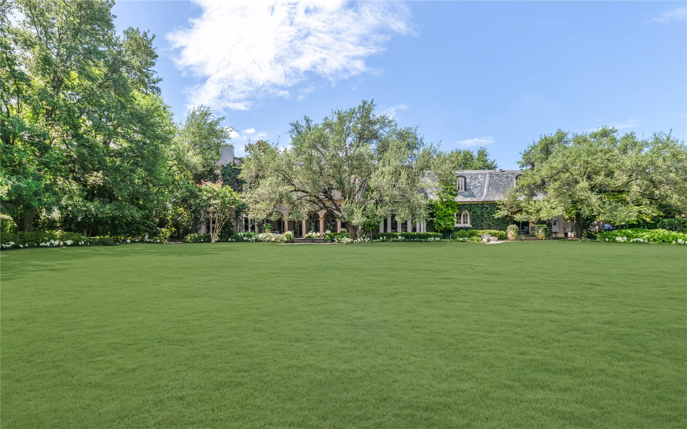 Single Family Residence For Sale in Dallas County , 5205 Park Lane, Dallas, Texas 75220, 4 Bedroom, 7 Bathroom, Garage spaces, 11,331 Sqft, built in 2000, Price $17,750,000, mls#21361620, Real Estate Agent in Dallas, Homes For Sale in Dallas county, Homes For Sale in Dallas, Realtor in Dallas Texas, Real Estate Brokerage Independent Realty Texas, Luminita Cordes Realtor
