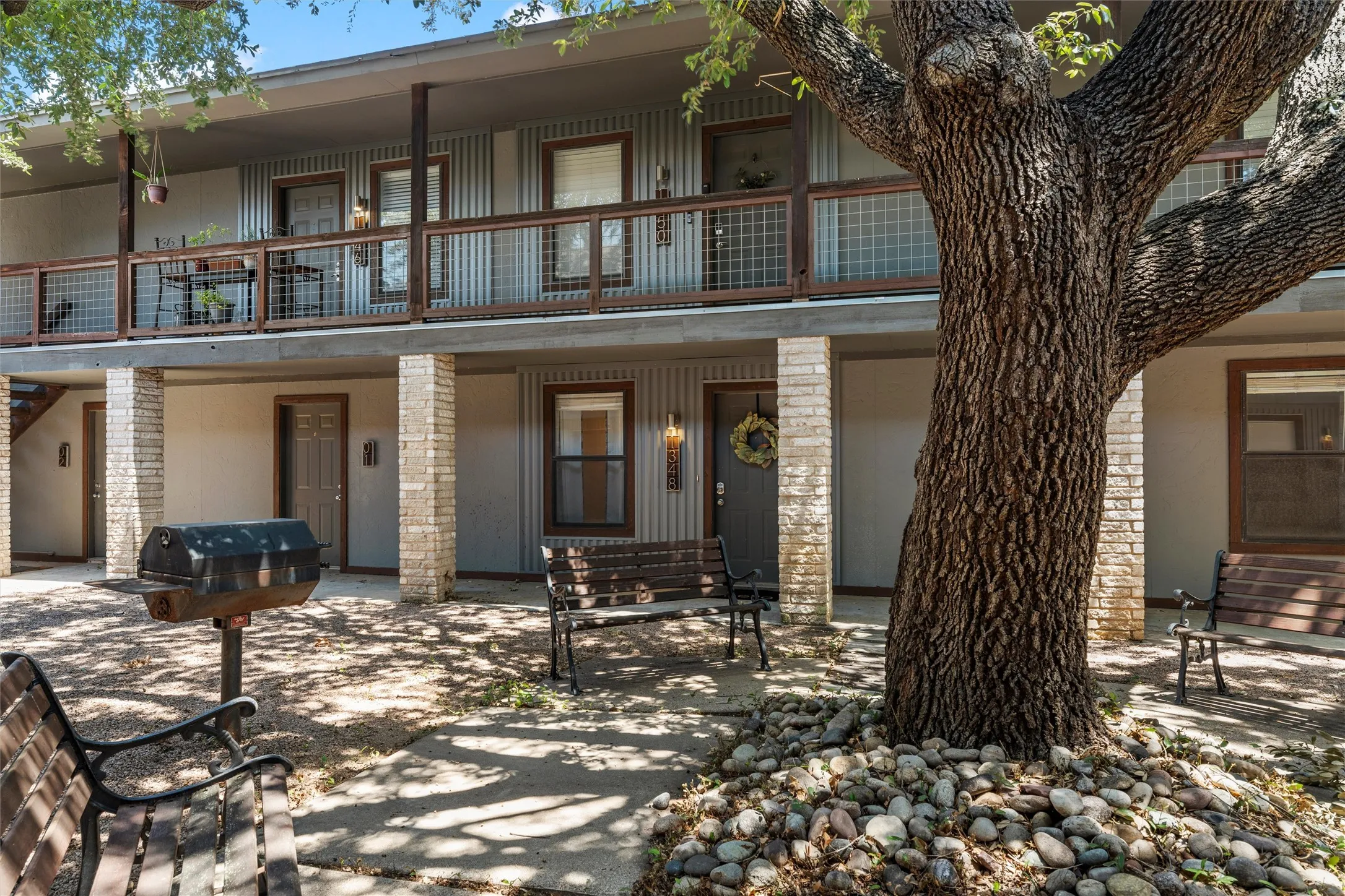 Condominium For Sale in Mc Lennan County , 1348 S 12th Street, Waco, Texas 76706, 2 Bedroom, 2 Bathroom, Garage spaces, 958 Sqft, built in 1983, mls#21361628, Real Estate Agent in Waco, Homes For Sale in Mc Lennan county, Homes For Sale in Waco, Realtor in Waco Texas, Real Estate Brokerage Independent Realty Texas, Luminita Cordes Realtor