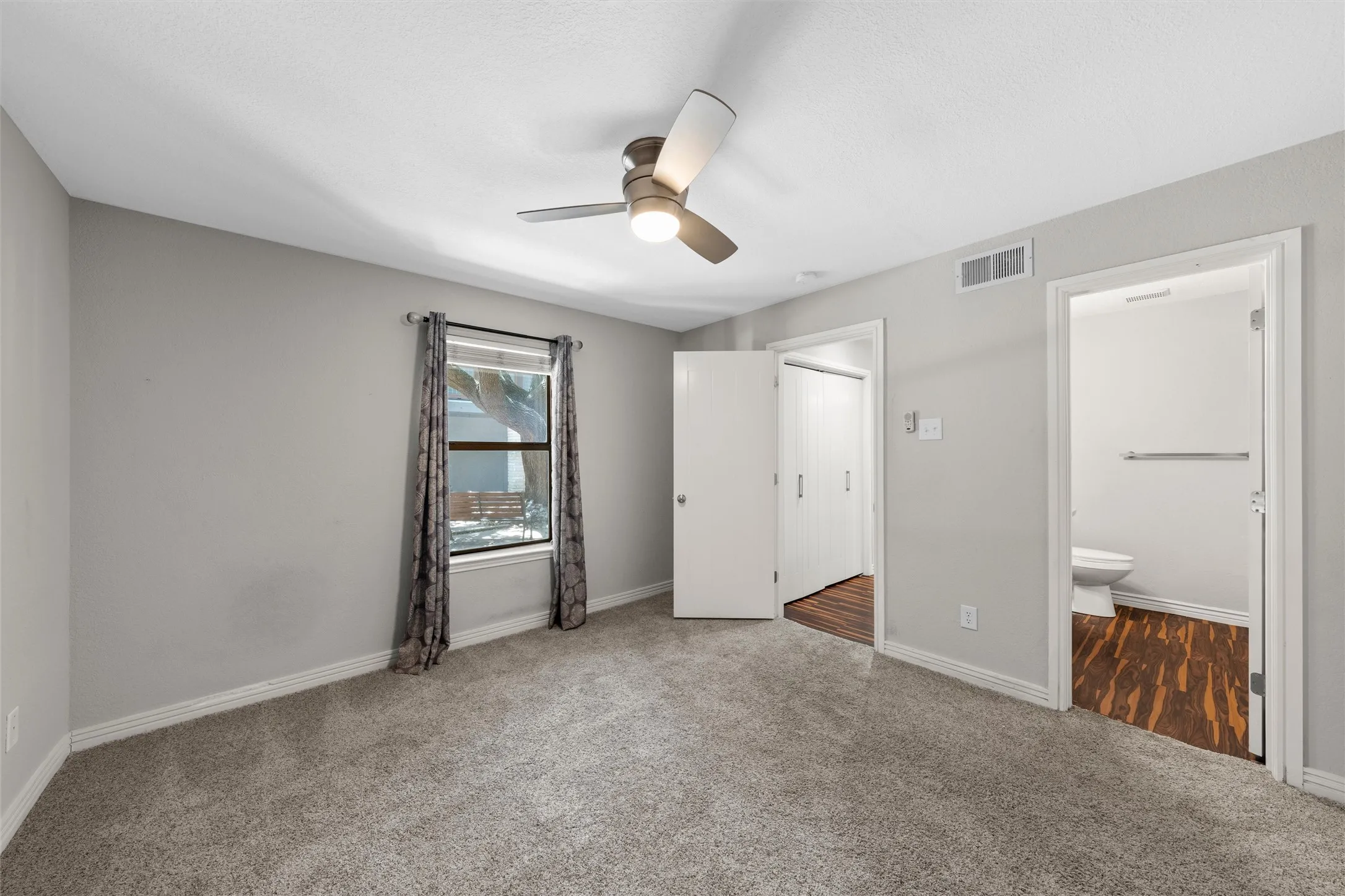 Condominium For Sale in Mc Lennan County , 1348 S 12th Street, Waco, Texas 76706, 2 Bedroom, 2 Bathroom, Garage spaces, 958 Sqft, built in 1983, mls#21361628, Real Estate Agent in Waco, Homes For Sale in Mc Lennan county, Homes For Sale in Waco, Realtor in Waco Texas, Real Estate Brokerage Independent Realty Texas, Luminita Cordes Realtor