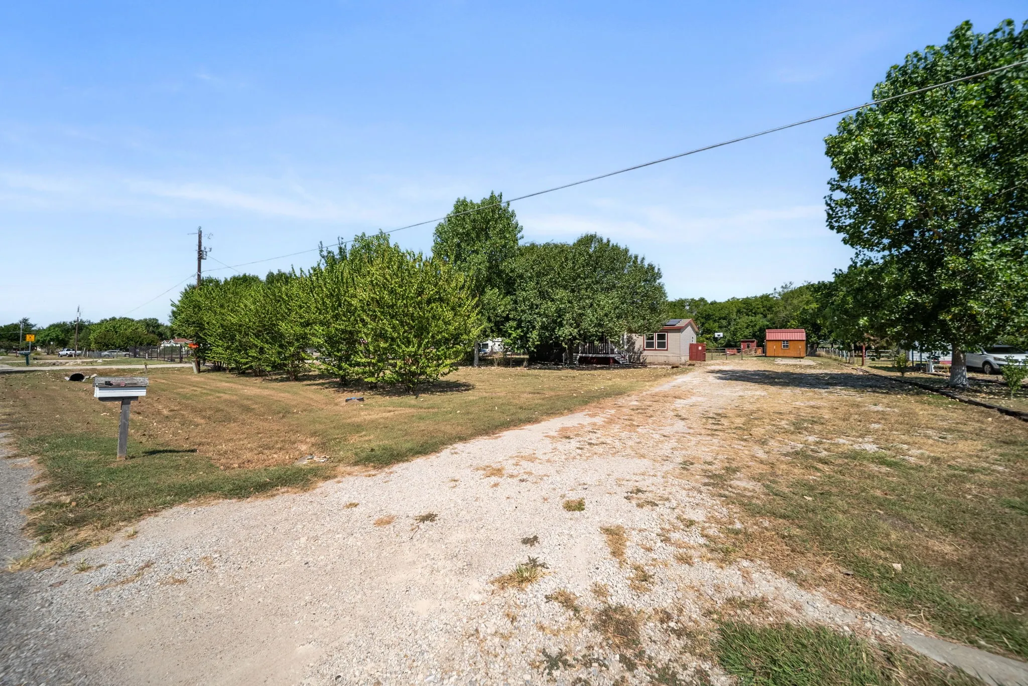 Manufactured Home For Sale in Ellis County , 247 Chapel Hill Lane, Waxahachie, Texas 75165, 3 Bedroom, 2 Bathroom, Garage spaces, 1,352 Sqft, built in 2014, mls#21362293, Real Estate Agent in Waxahachie, Homes For Sale in Ellis county, Homes For Sale in Waxahachie, Realtor in Waxahachie Texas, Real Estate Brokerage Independent Realty Texas, Luminita Cordes Realtor