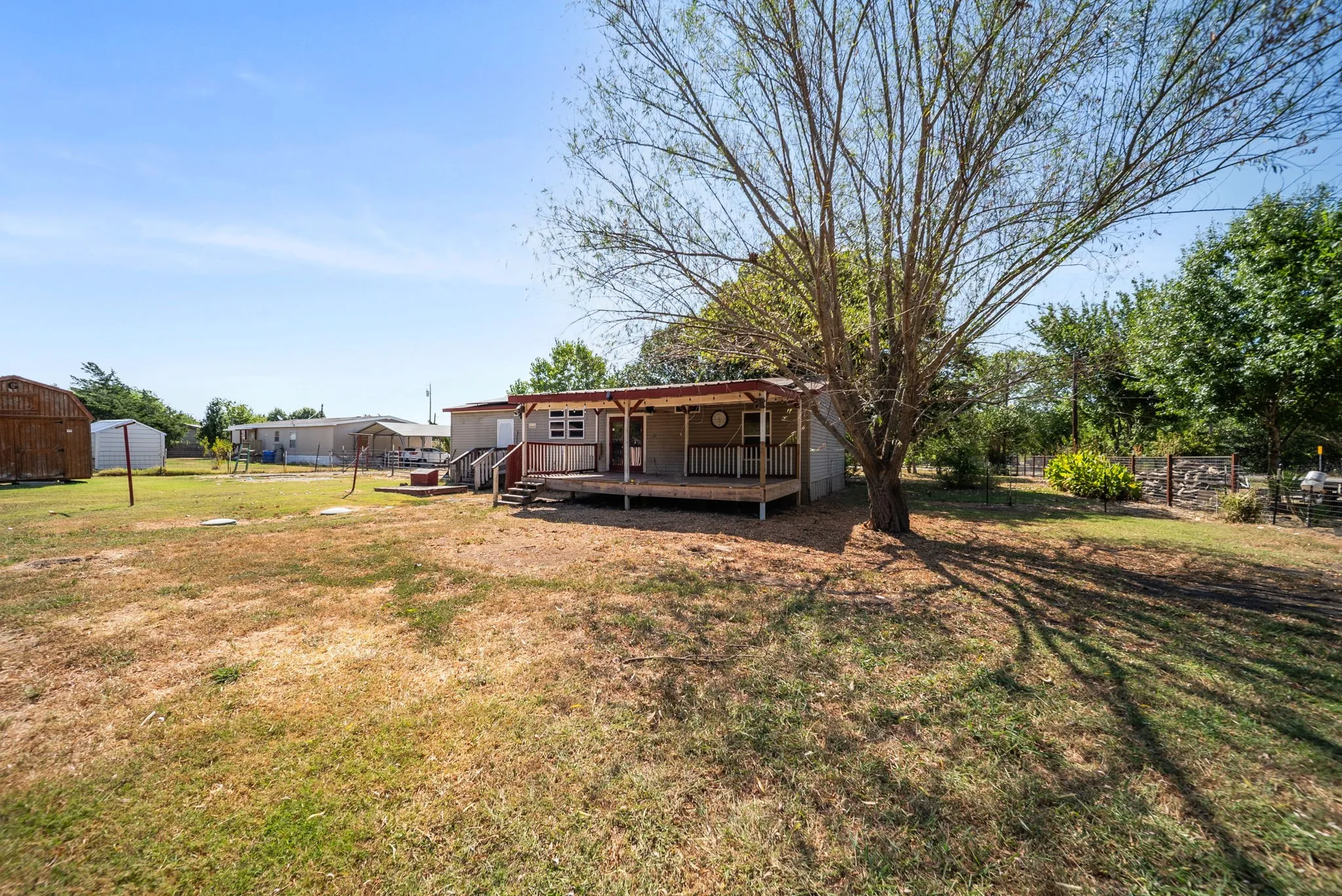 Manufactured Home For Sale in Ellis County , 247 Chapel Hill Lane, Waxahachie, Texas 75165, 3 Bedroom, 2 Bathroom, Garage spaces, 1,352 Sqft, built in 2014, mls#21362293, Real Estate Agent in Waxahachie, Homes For Sale in Ellis county, Homes For Sale in Waxahachie, Realtor in Waxahachie Texas, Real Estate Brokerage Independent Realty Texas, Luminita Cordes Realtor