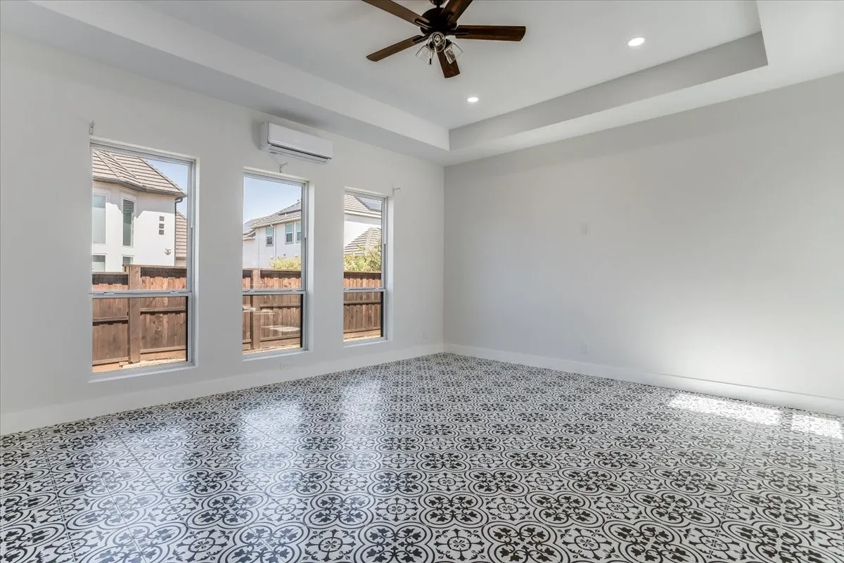 Single Family Residence For Sale in Denton County , 510 Spurlock Street, Frisco, Texas 75036, 5 Bedroom, 6 Bathroom, 3 Garage spaces, 4,626 Sqft, built in 2020, mls#21356462, Real Estate Agent in Frisco, Homes For Sale in Denton county, Homes For Sale in Frisco, Realtor in Frisco Texas, Real Estate Brokerage Independent Realty Texas, Luminita Cordes Realtor