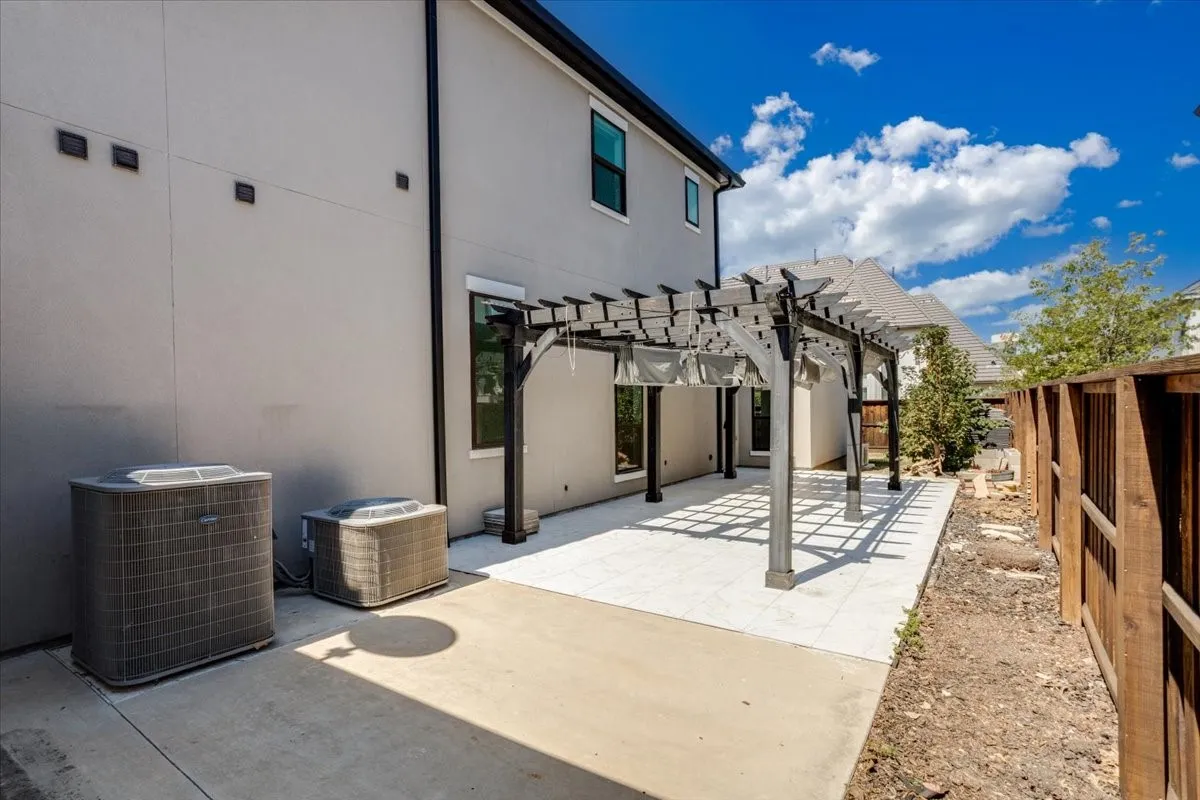 Single Family Residence For Sale in Denton County , 510 Spurlock Street, Frisco, Texas 75036, 5 Bedroom, 6 Bathroom, 3 Garage spaces, 4,626 Sqft, built in 2020, mls#21356462, Real Estate Agent in Frisco, Homes For Sale in Denton county, Homes For Sale in Frisco, Realtor in Frisco Texas, Real Estate Brokerage Independent Realty Texas, Luminita Cordes Realtor