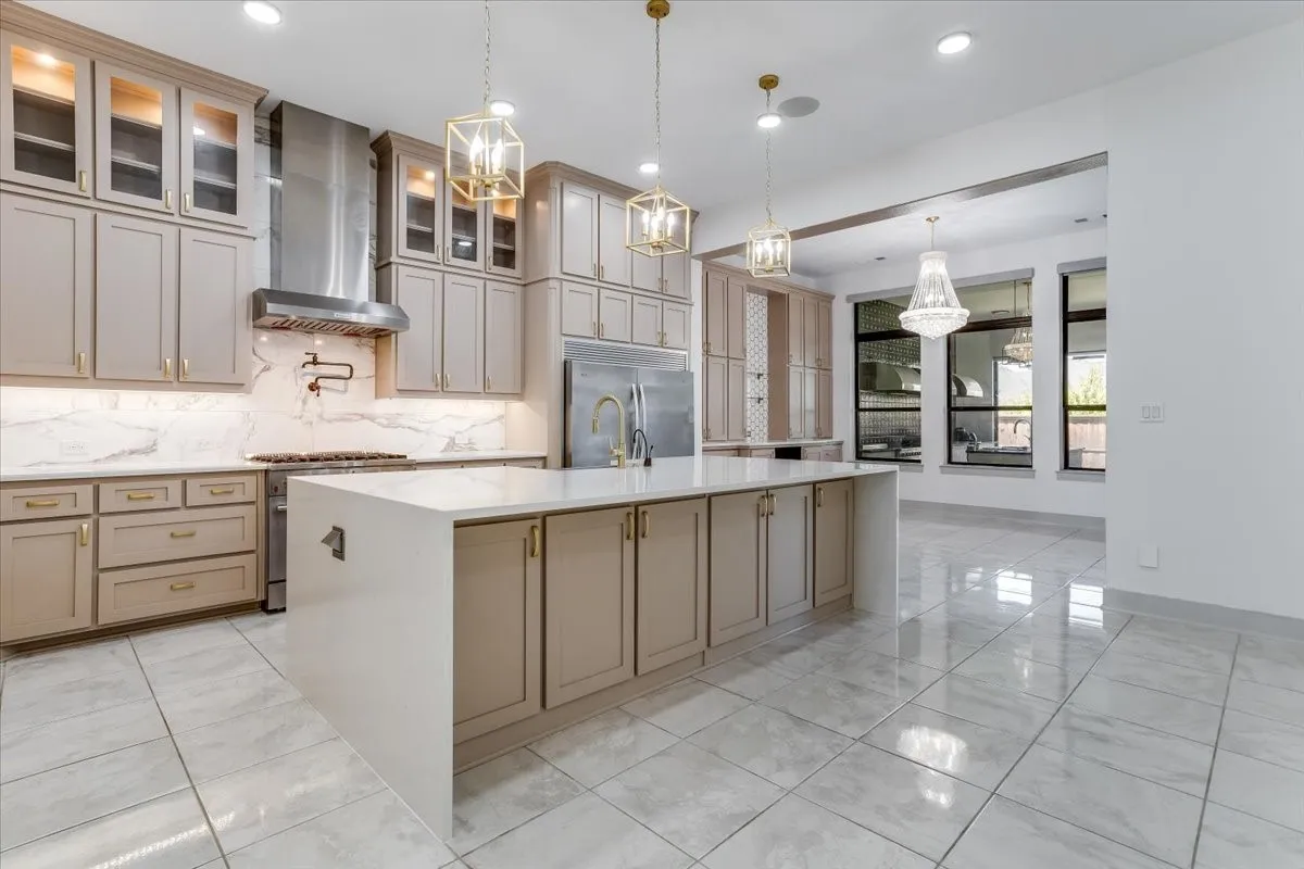 Single Family Residence For Sale in Denton County , 510 Spurlock Street, Frisco, Texas 75036, 5 Bedroom, 6 Bathroom, 3 Garage spaces, 4,626 Sqft, built in 2020, mls#21356462, Real Estate Agent in Frisco, Homes For Sale in Denton county, Homes For Sale in Frisco, Realtor in Frisco Texas, Real Estate Brokerage Independent Realty Texas, Luminita Cordes Realtor