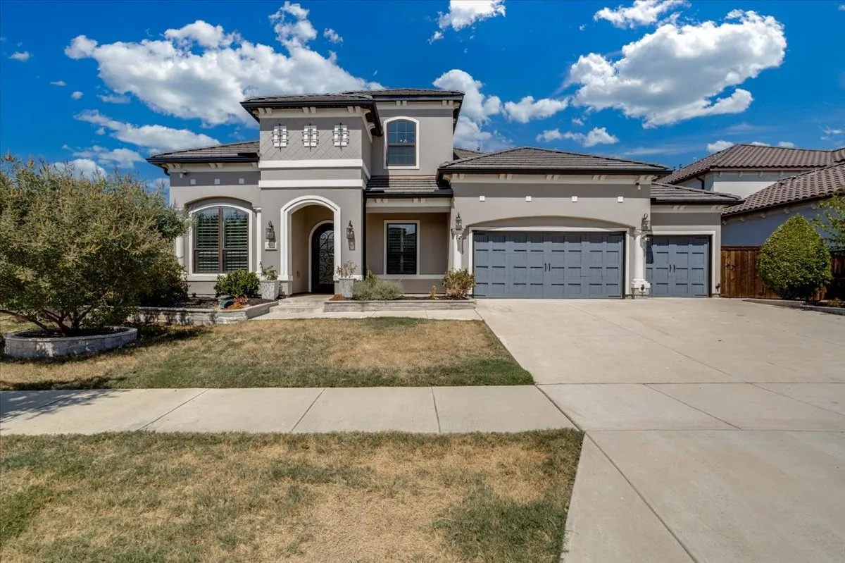 Single Family Residence For Sale in Denton County , 510 Spurlock Street, Frisco, Texas 75036, 5 Bedroom, 6 Bathroom, 3 Garage spaces, 4,626 Sqft, built in 2020, mls#21356462, Real Estate Agent in Frisco, Homes For Sale in Denton county, Homes For Sale in Frisco, Realtor in Frisco Texas, Real Estate Brokerage Independent Realty Texas, Luminita Cordes Realtor
