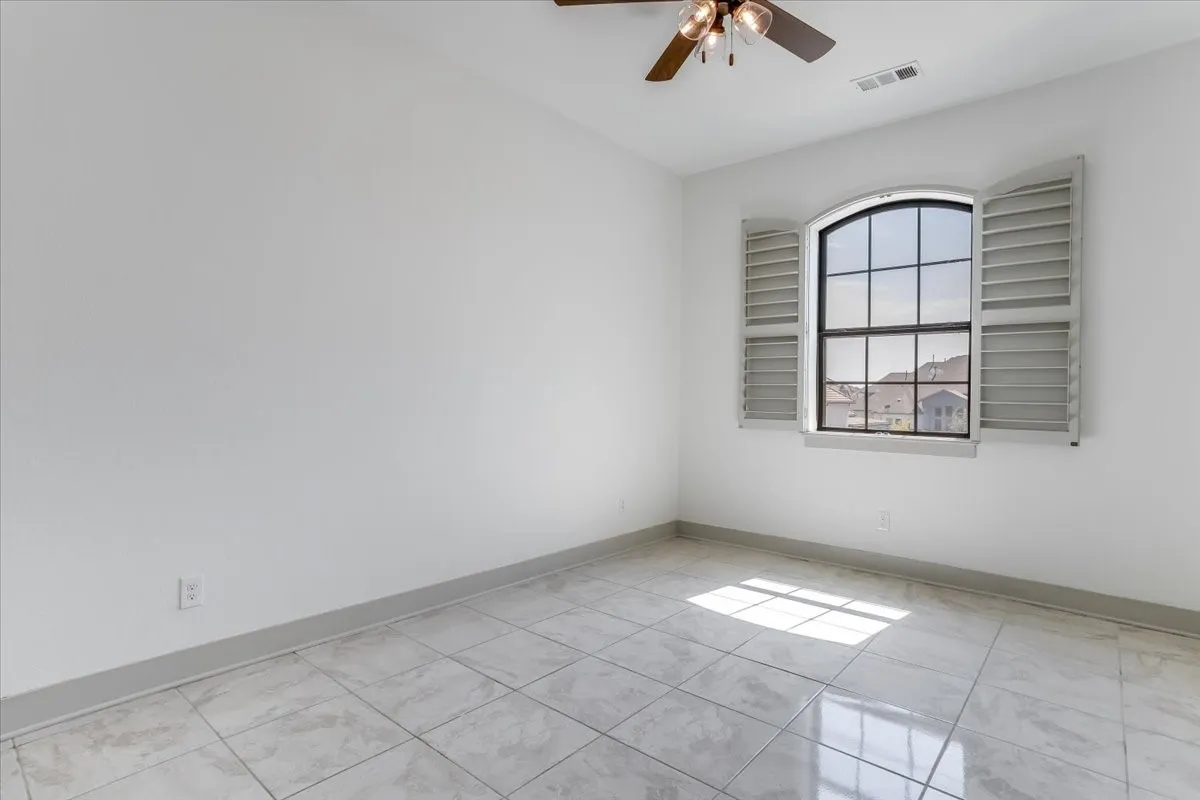 Single Family Residence For Sale in Denton County , 510 Spurlock Street, Frisco, Texas 75036, 5 Bedroom, 6 Bathroom, 3 Garage spaces, 4,626 Sqft, built in 2020, mls#21356462, Real Estate Agent in Frisco, Homes For Sale in Denton county, Homes For Sale in Frisco, Realtor in Frisco Texas, Real Estate Brokerage Independent Realty Texas, Luminita Cordes Realtor