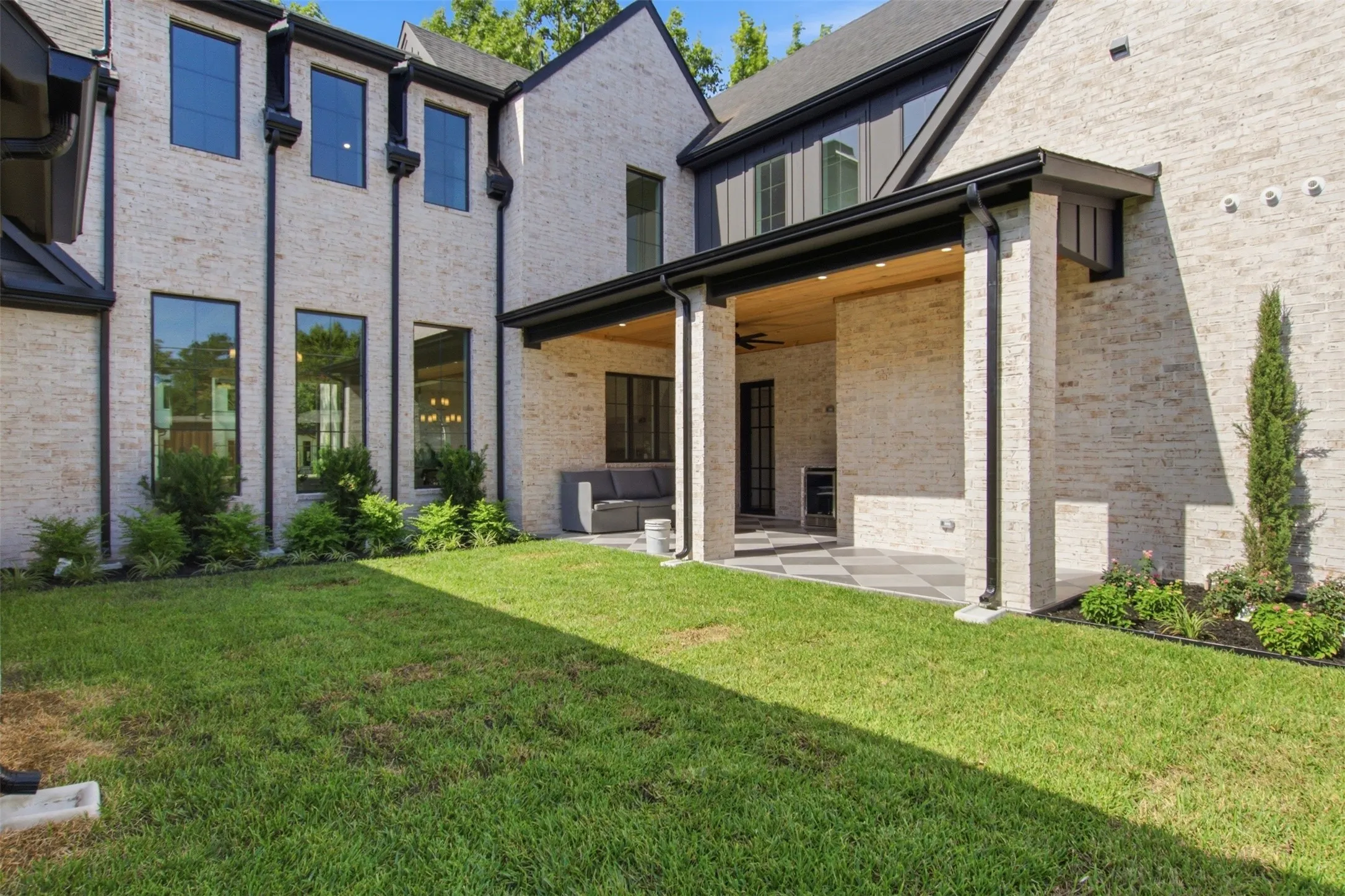 Single Family Residence For Sale in Dallas County , 3305 Townsend Drive, Dallas, Texas 75229, 5 Bedroom, 7 Bathroom, 2 Garage spaces, 4,865 Sqft, built in 2026, mls#21340768, Real Estate Agent in Dallas, Homes For Sale in Dallas county, Homes For Sale in Dallas, Realtor in Dallas Texas, Real Estate Brokerage Independent Realty Texas, Luminita Cordes Realtor