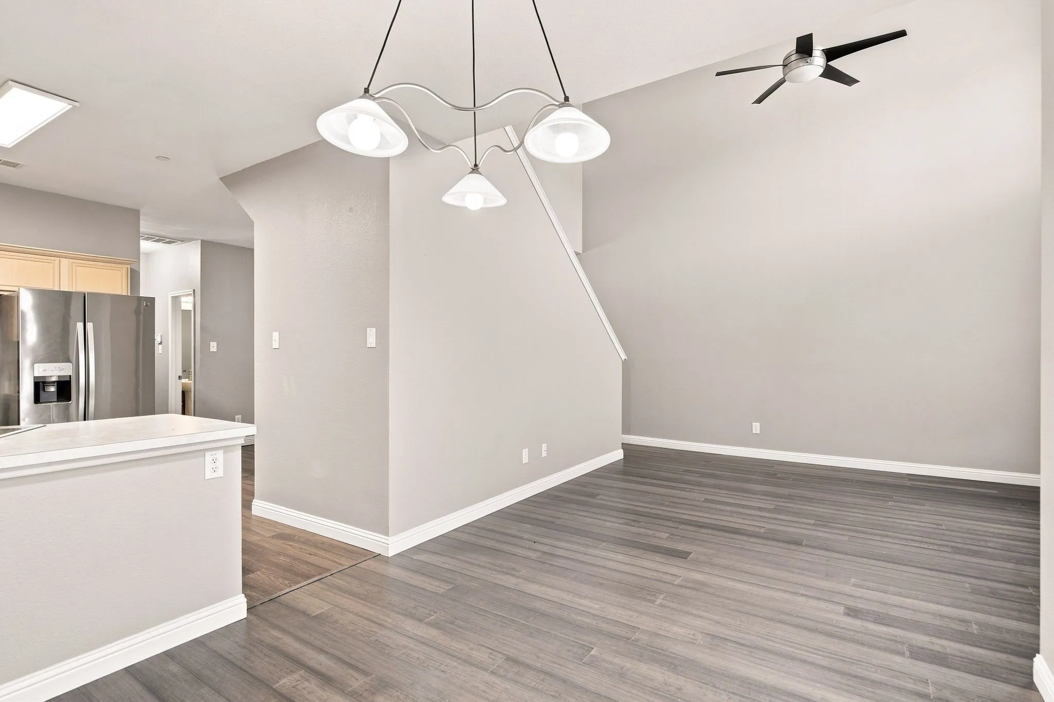 Townhouse For Rent in Collin County , 10017 Monastery Drive, Plano, Texas 75025, 3 Bedroom, 3 Bathroom, 2 Garage spaces, 1,597 Sqft, built in 2003, Price $2,300, mls#21362287, Real Estate Agent in Plano, Homes For Rent in Collin county, Homes For Rent in Plano, Realtor in Plano Texas, Real Estate Brokerage Independent Realty Texas, Luminita Cordes Realtor