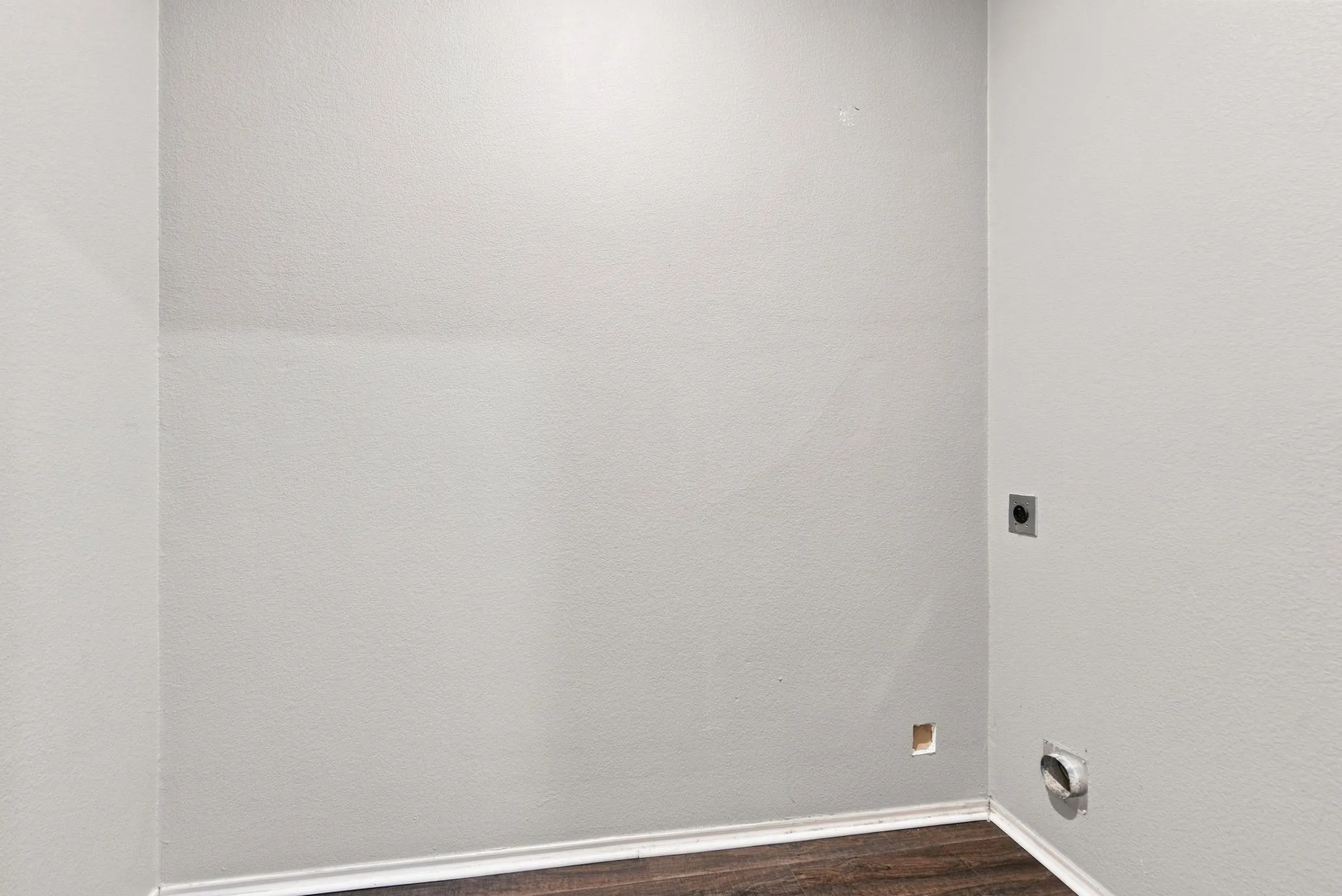 Townhouse For Rent in Collin County , 10017 Monastery Drive, Plano, Texas 75025, 3 Bedroom, 3 Bathroom, 2 Garage spaces, 1,597 Sqft, built in 2003, Price $2,300, mls#21362287, Real Estate Agent in Plano, Homes For Rent in Collin county, Homes For Rent in Plano, Realtor in Plano Texas, Real Estate Brokerage Independent Realty Texas, Luminita Cordes Realtor
