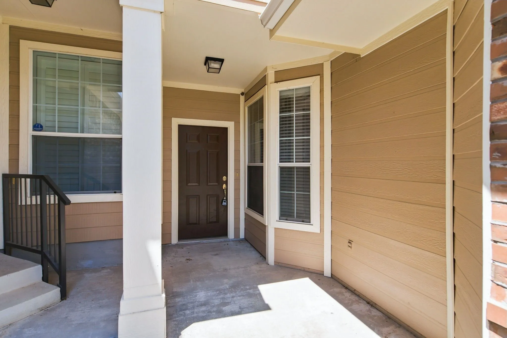 Townhouse For Rent in Collin County , 10017 Monastery Drive, Plano, Texas 75025, 3 Bedroom, 3 Bathroom, 2 Garage spaces, 1,597 Sqft, built in 2003, Price $2,300, mls#21362287, Real Estate Agent in Plano, Homes For Rent in Collin county, Homes For Rent in Plano, Realtor in Plano Texas, Real Estate Brokerage Independent Realty Texas, Luminita Cordes Realtor