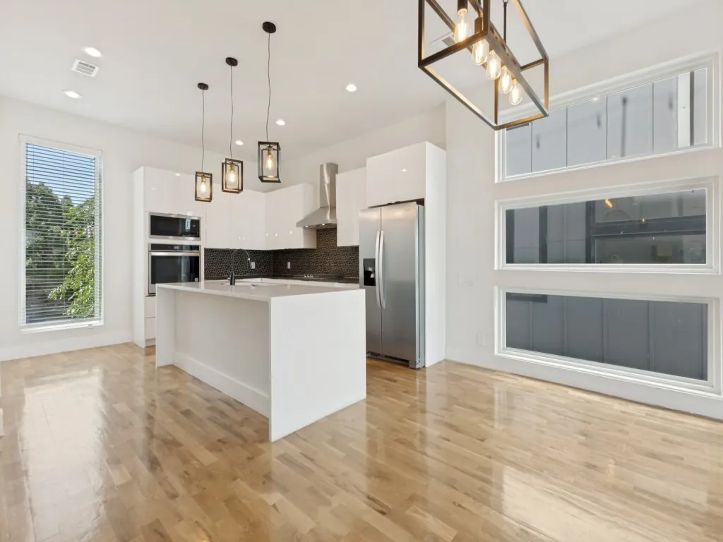 Townhouse For Rent in Dallas County , 4119 Munger Avenue, Dallas, Texas 75204, 3 Bedroom, 4 Bathroom, 2 Garage spaces, 2,341 Sqft, built in 2020, mls#21362299, Real Estate Agent in Dallas, Homes For Rent in Dallas county, Homes For Rent in Dallas, Realtor in Dallas Texas, Real Estate Brokerage Independent Realty Texas, Luminita Cordes Realtor