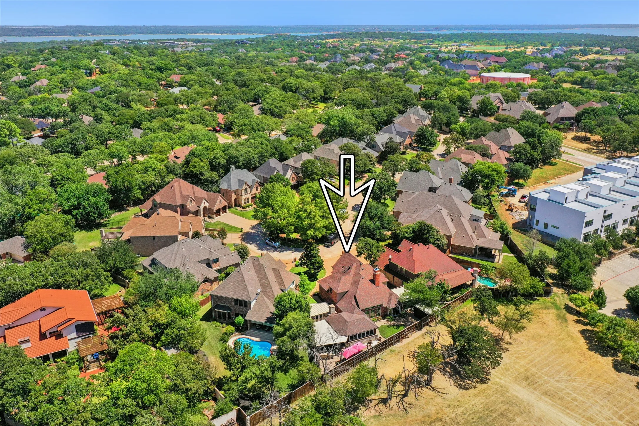 Single Family Residence For Sale in Tarrant County , 14 Jamie Court, Trophy Club, Texas 76262, 3 Bedroom, 3 Bathroom, 2 Garage spaces, 3,651 Sqft, built in 2002, mls#21359865, Real Estate Agent in Trophy Club, Homes For Sale in Tarrant county, Homes For Sale in Trophy Club, Realtor in Trophy Club Texas, Real Estate Brokerage Independent Realty Texas, Luminita Cordes Realtor