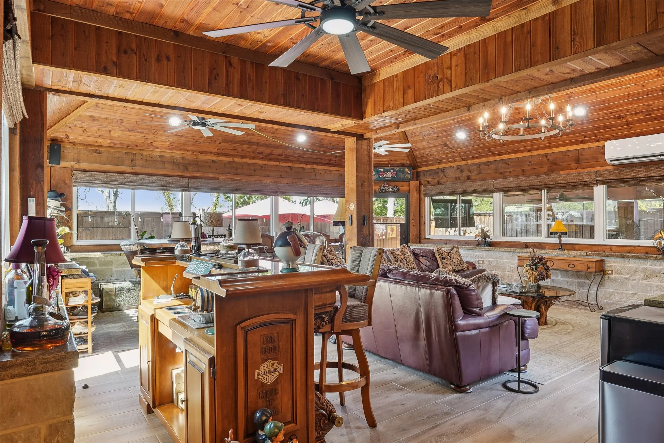 Single Family Residence For Sale in Tarrant County , 14 Jamie Court, Trophy Club, Texas 76262, 3 Bedroom, 3 Bathroom, 2 Garage spaces, 3,651 Sqft, built in 2002, mls#21359865, Real Estate Agent in Trophy Club, Homes For Sale in Tarrant county, Homes For Sale in Trophy Club, Realtor in Trophy Club Texas, Real Estate Brokerage Independent Realty Texas, Luminita Cordes Realtor