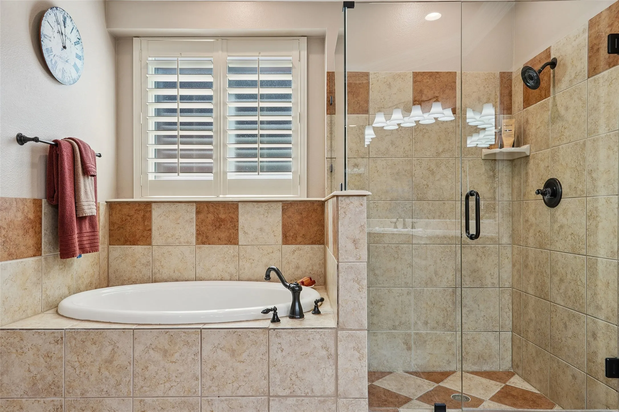 Single Family Residence For Sale in Tarrant County , 14 Jamie Court, Trophy Club, Texas 76262, 3 Bedroom, 3 Bathroom, 2 Garage spaces, 3,651 Sqft, built in 2002, mls#21359865, Real Estate Agent in Trophy Club, Homes For Sale in Tarrant county, Homes For Sale in Trophy Club, Realtor in Trophy Club Texas, Real Estate Brokerage Independent Realty Texas, Luminita Cordes Realtor