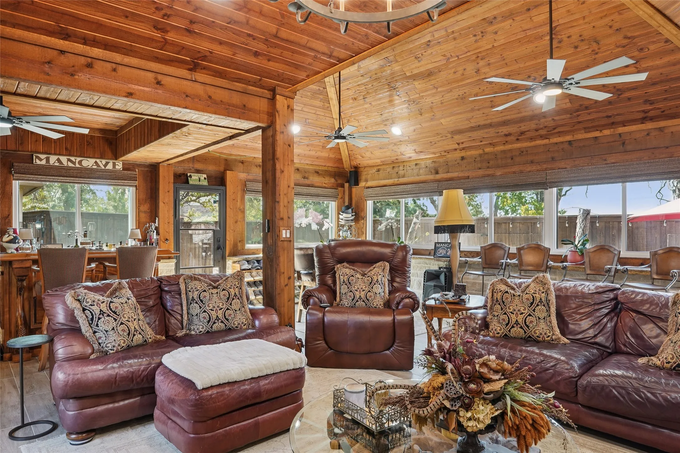 Single Family Residence For Sale in Tarrant County , 14 Jamie Court, Trophy Club, Texas 76262, 3 Bedroom, 3 Bathroom, 2 Garage spaces, 3,651 Sqft, built in 2002, mls#21359865, Real Estate Agent in Trophy Club, Homes For Sale in Tarrant county, Homes For Sale in Trophy Club, Realtor in Trophy Club Texas, Real Estate Brokerage Independent Realty Texas, Luminita Cordes Realtor