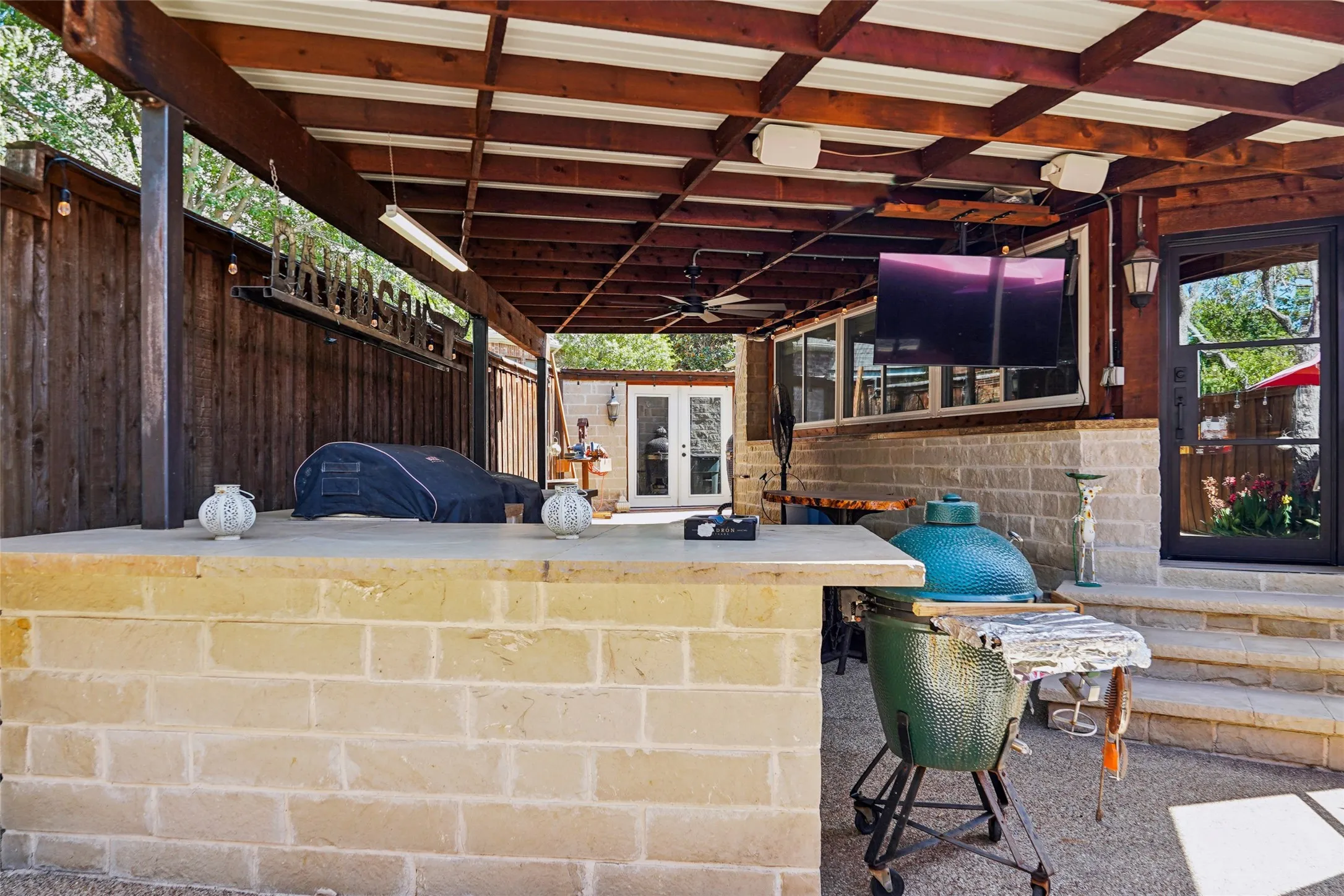 Single Family Residence For Sale in Tarrant County , 14 Jamie Court, Trophy Club, Texas 76262, 3 Bedroom, 3 Bathroom, 2 Garage spaces, 3,651 Sqft, built in 2002, mls#21359865, Real Estate Agent in Trophy Club, Homes For Sale in Tarrant county, Homes For Sale in Trophy Club, Realtor in Trophy Club Texas, Real Estate Brokerage Independent Realty Texas, Luminita Cordes Realtor