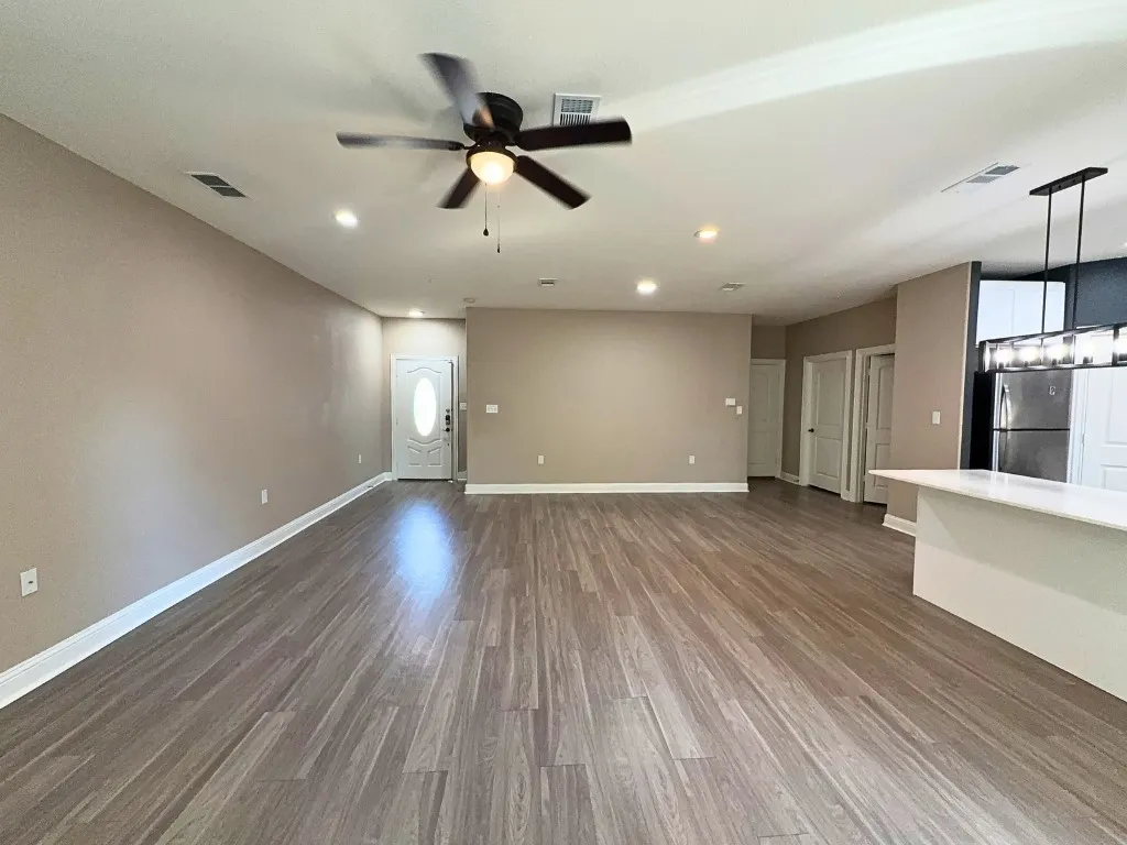 Townhouse For Rent in Collin County , 1017 Debby Court, Wylie, Texas 75098, 3 Bedroom, 3 Bathroom, 2 Garage spaces, 1,956 Sqft, built in 2022, mls#21362209, Real Estate Agent in Wylie, Homes For Rent in Collin county, Homes For Rent in Wylie, Realtor in Wylie Texas, Real Estate Brokerage Independent Realty Texas, Luminita Cordes Realtor