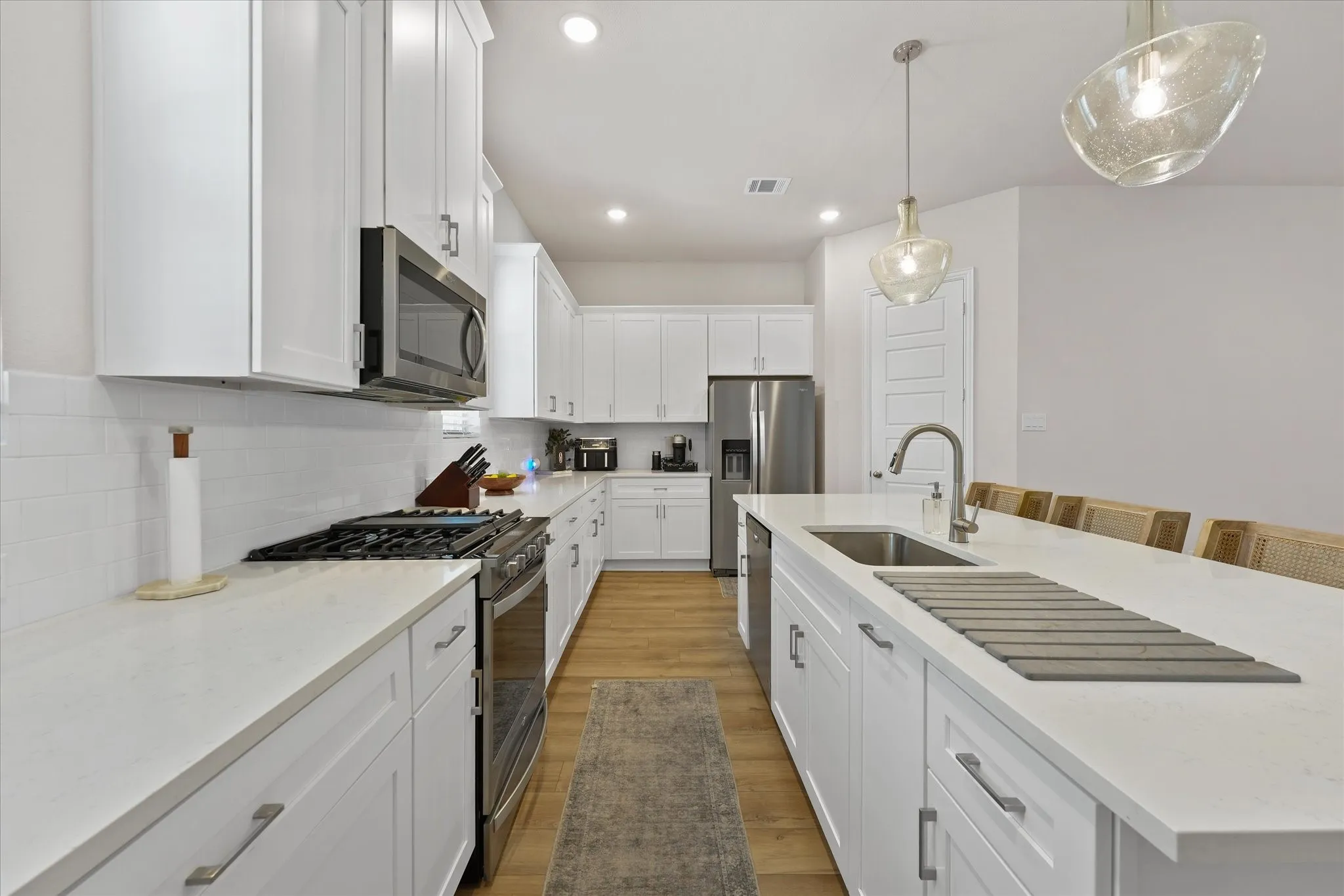 Single Family Residence For Sale in Dallas County , 7575 Millingston Road, Dallas, Texas 75228, 4 Bedroom, 4 Bathroom, 2 Garage spaces, 2,304 Sqft, built in 2024, mls#21362295, Real Estate Agent in Dallas, Homes For Sale in Dallas county, Homes For Sale in Dallas, Realtor in Dallas Texas, Real Estate Brokerage Independent Realty Texas, Luminita Cordes Realtor
