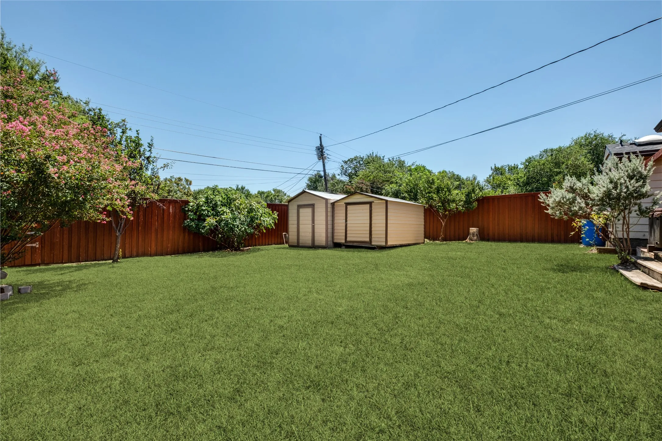 Single Family Residence For Sale in Dallas County , 4228 Hyde Park Drive, Mesquite, Texas 75150, 3 Bedroom, 3 Bathroom, Garage spaces, 1,396 Sqft, built in 1957, mls#21362312, Real Estate Agent in Mesquite, Homes For Sale in Dallas county, Homes For Sale in Mesquite, Realtor in Mesquite Texas, Real Estate Brokerage Independent Realty Texas, Luminita Cordes Realtor