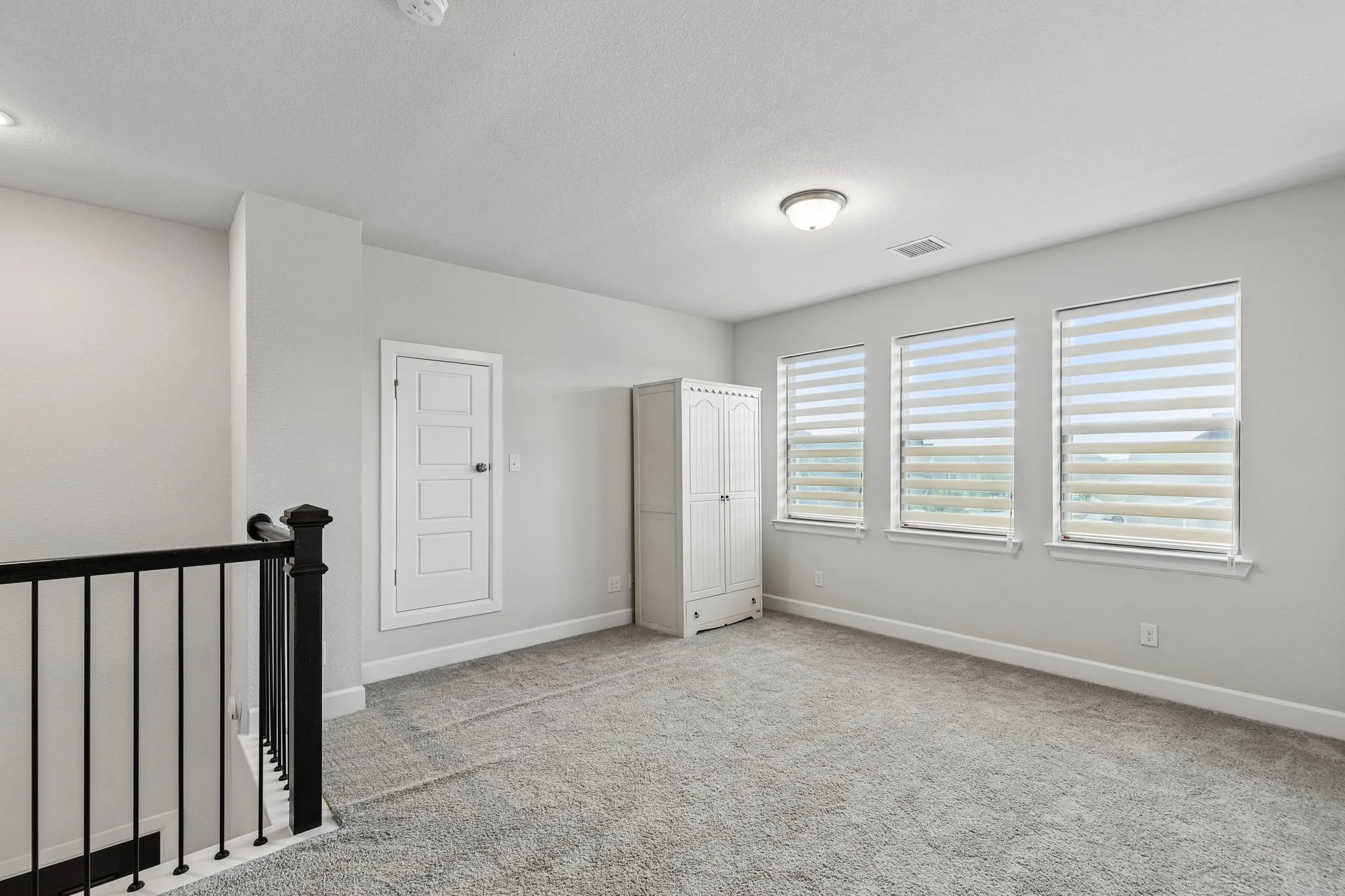 Single Family Residence For Sale in Johnson County , 2501 Collier Street, Mansfield, Texas 76063, 4 Bedroom, 3 Bathroom, 2 Garage spaces, 2,990 Sqft, built in 2020, mls#21362316, Real Estate Agent in Mansfield, Homes For Sale in Johnson county, Homes For Sale in Mansfield, Realtor in Mansfield Texas, Real Estate Brokerage Independent Realty Texas, Luminita Cordes Realtor