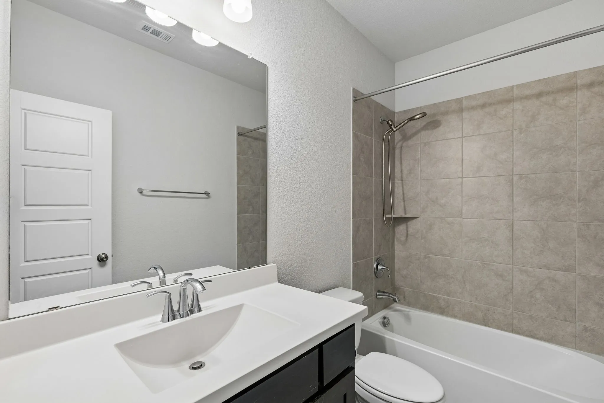 Single Family Residence For Sale in Johnson County , 2501 Collier Street, Mansfield, Texas 76063, 4 Bedroom, 3 Bathroom, 2 Garage spaces, 2,990 Sqft, built in 2020, mls#21362316, Real Estate Agent in Mansfield, Homes For Sale in Johnson county, Homes For Sale in Mansfield, Realtor in Mansfield Texas, Real Estate Brokerage Independent Realty Texas, Luminita Cordes Realtor