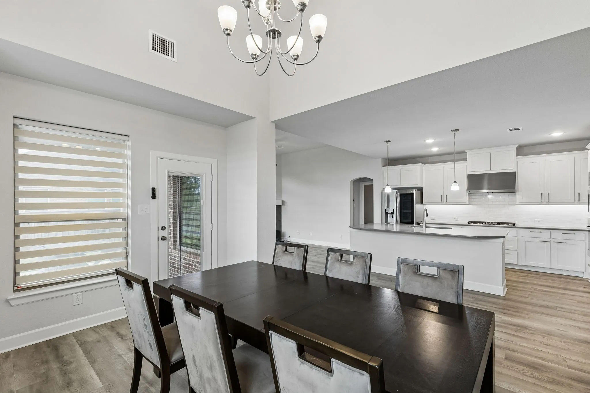 Single Family Residence For Sale in Johnson County , 2501 Collier Street, Mansfield, Texas 76063, 4 Bedroom, 3 Bathroom, 2 Garage spaces, 2,990 Sqft, built in 2020, mls#21362316, Real Estate Agent in Mansfield, Homes For Sale in Johnson county, Homes For Sale in Mansfield, Realtor in Mansfield Texas, Real Estate Brokerage Independent Realty Texas, Luminita Cordes Realtor