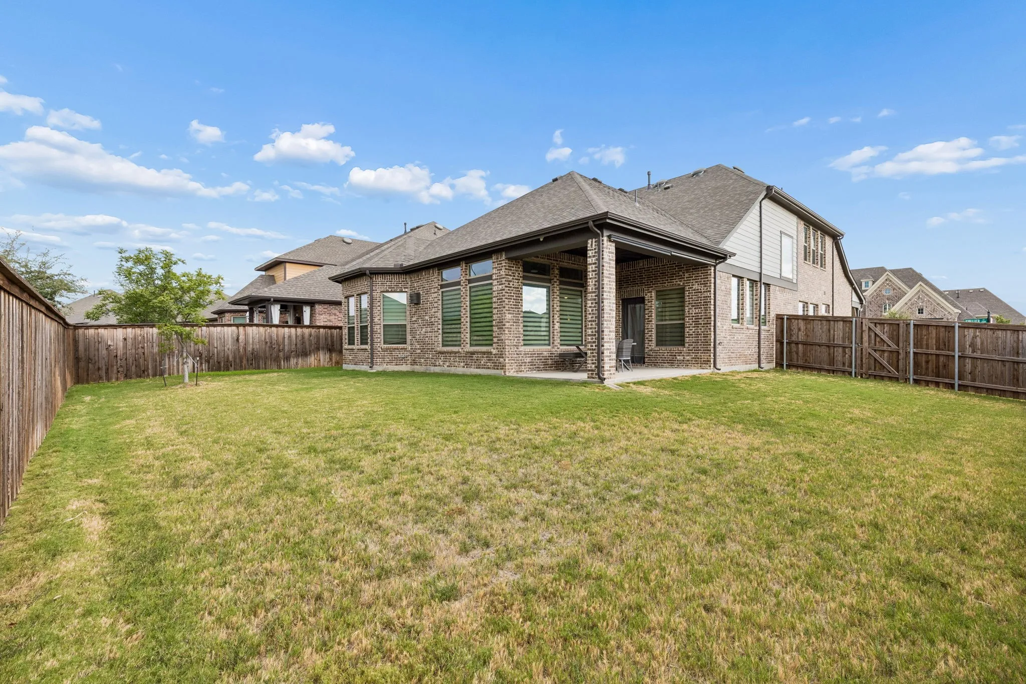 Single Family Residence For Sale in Johnson County , 2501 Collier Street, Mansfield, Texas 76063, 4 Bedroom, 3 Bathroom, 2 Garage spaces, 2,990 Sqft, built in 2020, mls#21362316, Real Estate Agent in Mansfield, Homes For Sale in Johnson county, Homes For Sale in Mansfield, Realtor in Mansfield Texas, Real Estate Brokerage Independent Realty Texas, Luminita Cordes Realtor