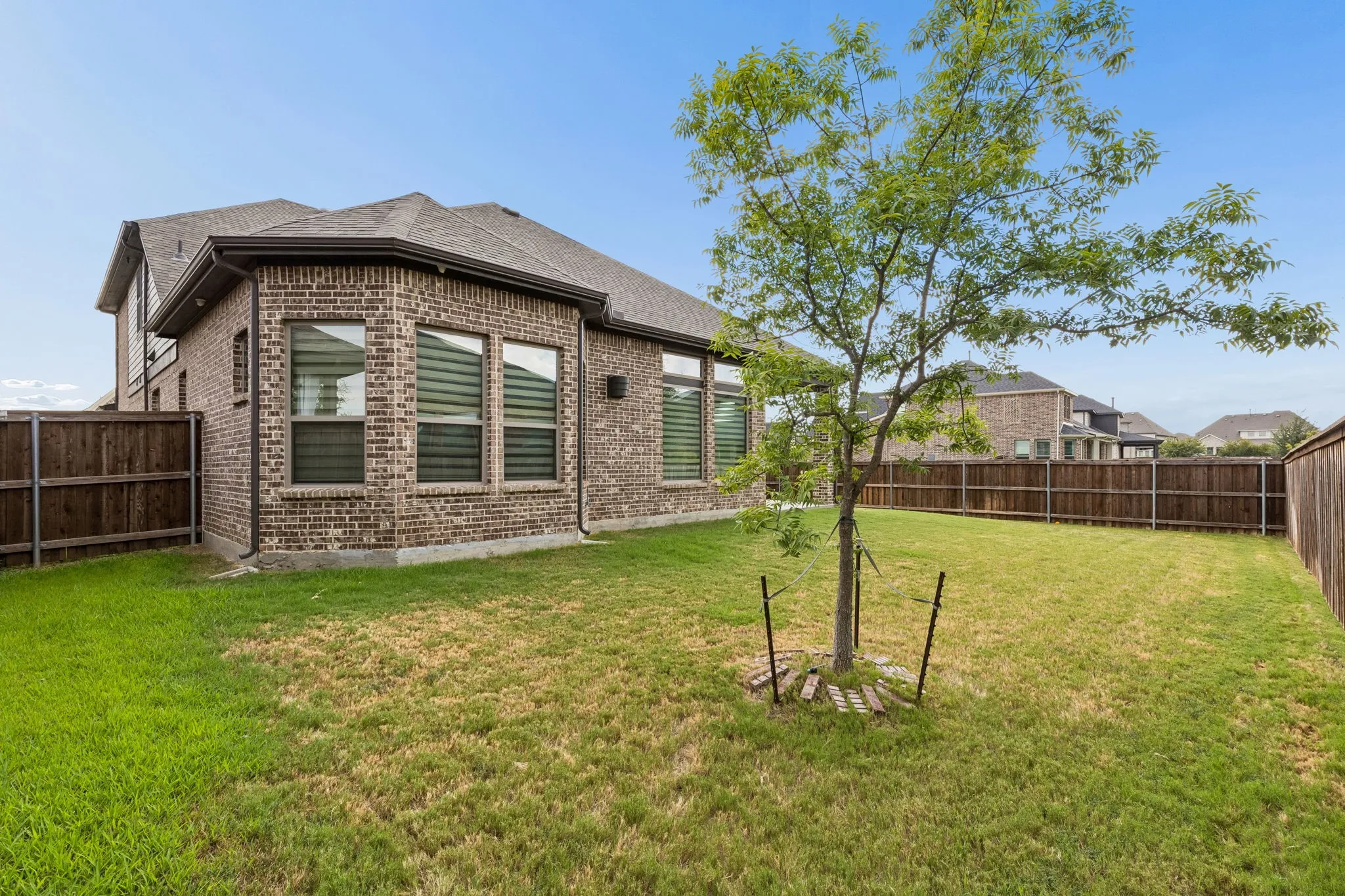 Single Family Residence For Sale in Johnson County , 2501 Collier Street, Mansfield, Texas 76063, 4 Bedroom, 3 Bathroom, 2 Garage spaces, 2,990 Sqft, built in 2020, mls#21362316, Real Estate Agent in Mansfield, Homes For Sale in Johnson county, Homes For Sale in Mansfield, Realtor in Mansfield Texas, Real Estate Brokerage Independent Realty Texas, Luminita Cordes Realtor