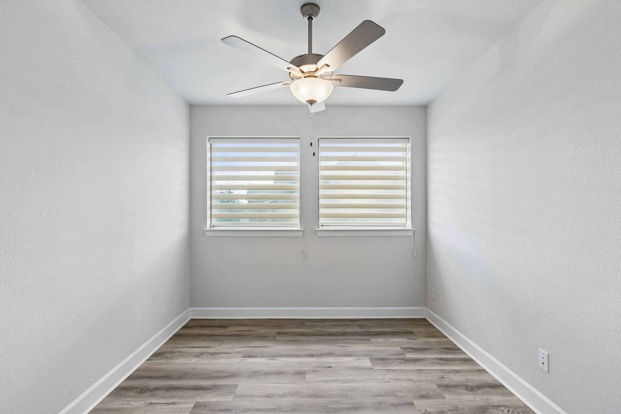 Single Family Residence For Sale in Johnson County , 2501 Collier Street, Mansfield, Texas 76063, 4 Bedroom, 3 Bathroom, 2 Garage spaces, 2,990 Sqft, built in 2020, mls#21362316, Real Estate Agent in Mansfield, Homes For Sale in Johnson county, Homes For Sale in Mansfield, Realtor in Mansfield Texas, Real Estate Brokerage Independent Realty Texas, Luminita Cordes Realtor