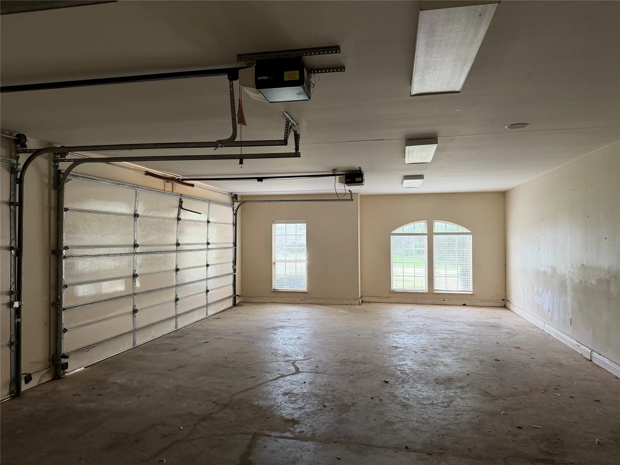 Single Family Residence For Sale in Gregg County , 120 Burton Street, Longview, Texas 75603, 4 Bedroom, 4 Bathroom, 3 Garage spaces, 3,547 Sqft, built in 2001, Price $315,000, mls#21362318, Real Estate Agent in Longview, Homes For Sale in Gregg county, Homes For Sale in Longview, Realtor in Longview Texas, Real Estate Brokerage Independent Realty Texas, Luminita Cordes Realtor
