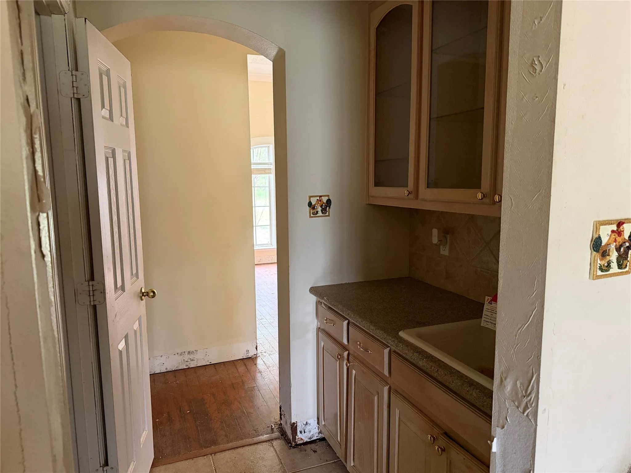 Single Family Residence For Sale in Gregg County , 120 Burton Street, Longview, Texas 75603, 4 Bedroom, 4 Bathroom, 3 Garage spaces, 3,547 Sqft, built in 2001, Price $315,000, mls#21362318, Real Estate Agent in Longview, Homes For Sale in Gregg county, Homes For Sale in Longview, Realtor in Longview Texas, Real Estate Brokerage Independent Realty Texas, Luminita Cordes Realtor