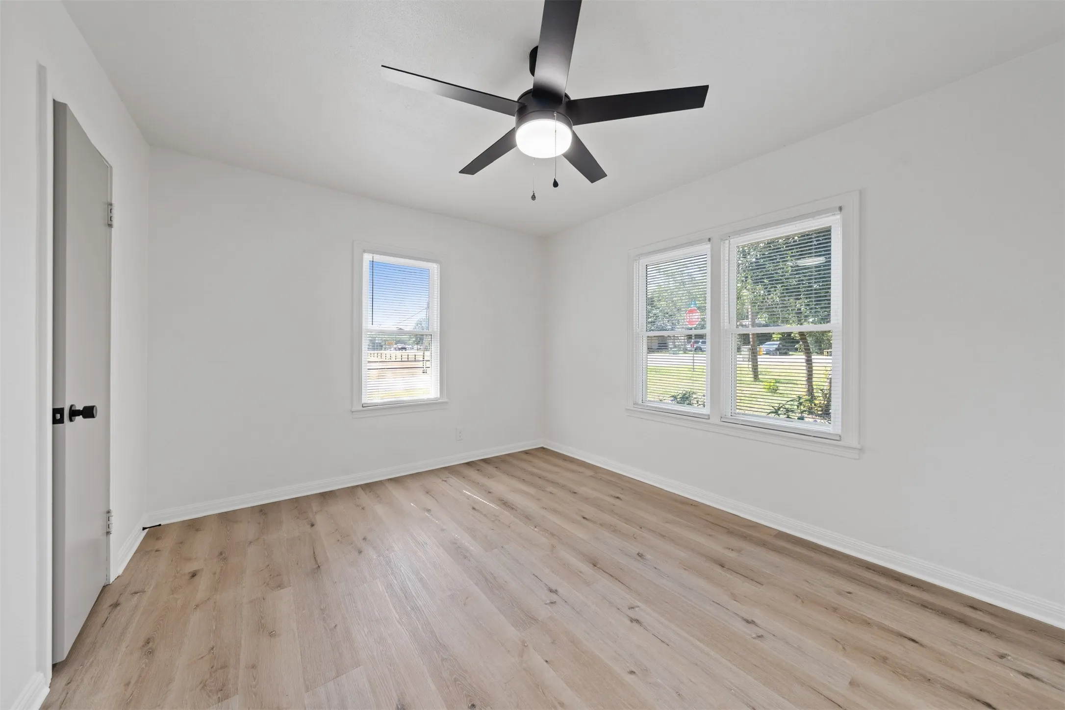 Single Family Residence For Sale in Bosque County , 905 E Avenue C, Valley Mills, Texas 76689, 3 Bedroom, 1 Bathroom, 1 Garage spaces, 1,184 Sqft, built in 1950, mls#21361592, Real Estate Agent in Valley Mills, Homes For Sale in Bosque county, Homes For Sale in Valley Mills, Realtor in Valley Mills Texas, Real Estate Brokerage Independent Realty Texas, Luminita Cordes Realtor
