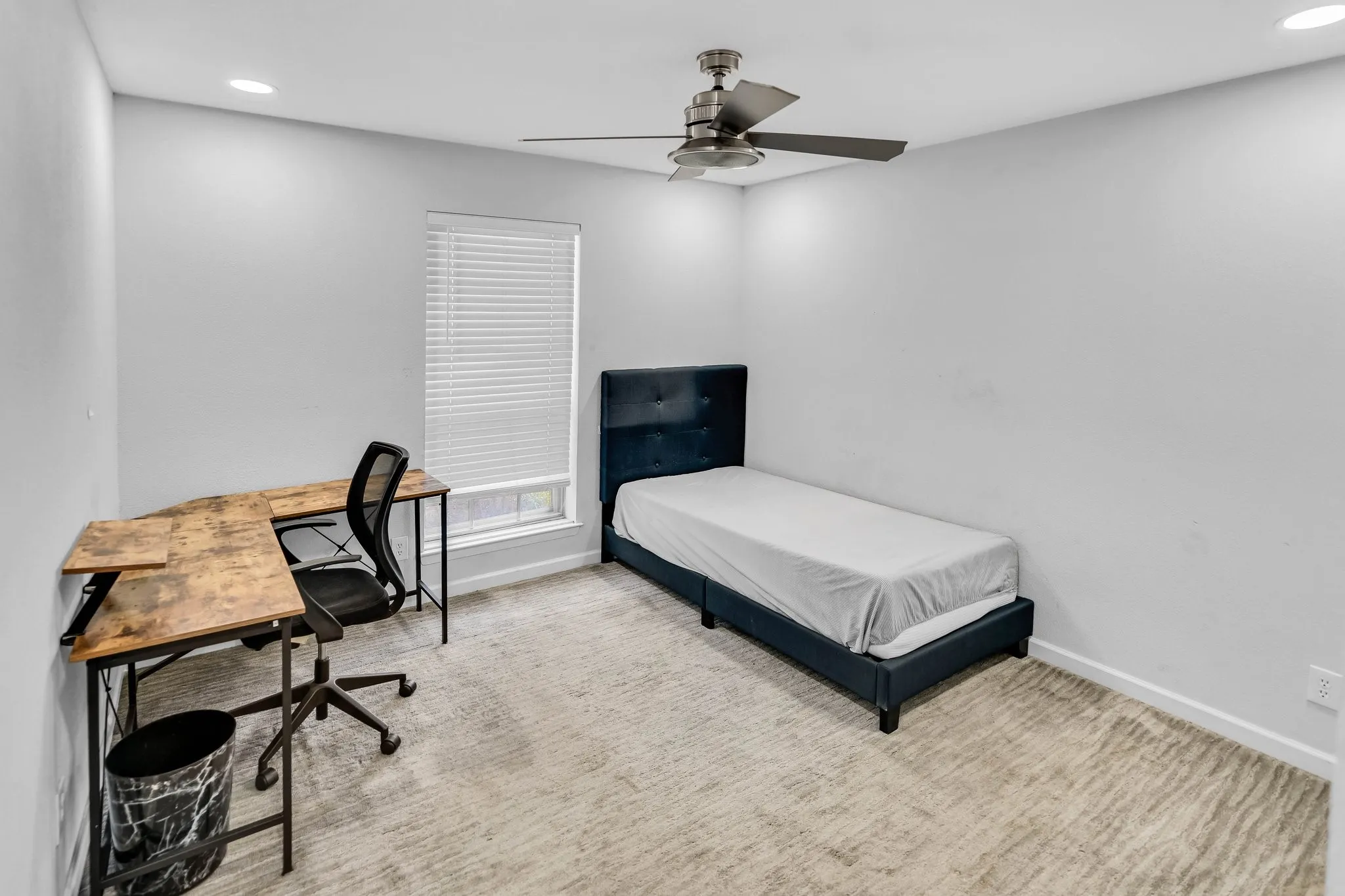 Single Family Residence For Rent in Dallas County , 1400 Moss Rose Circle, Irving, Texas 75061, 4 Bedroom, 3 Bathroom, 2 Garage spaces, 2,489 Sqft, built in 1966, mls#21362324, Real Estate Agent in Irving, Homes For Rent in Dallas county, Homes For Rent in Irving, Realtor in Irving Texas, Real Estate Brokerage Independent Realty Texas, Luminita Cordes Realtor