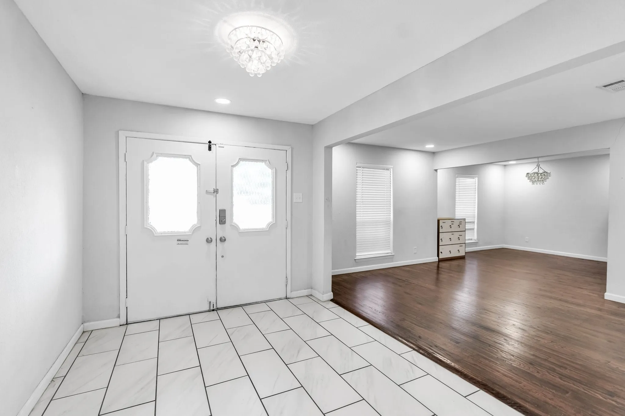 Single Family Residence For Rent in Dallas County , 1400 Moss Rose Circle, Irving, Texas 75061, 4 Bedroom, 3 Bathroom, 2 Garage spaces, 2,489 Sqft, built in 1966, mls#21362324, Real Estate Agent in Irving, Homes For Rent in Dallas county, Homes For Rent in Irving, Realtor in Irving Texas, Real Estate Brokerage Independent Realty Texas, Luminita Cordes Realtor