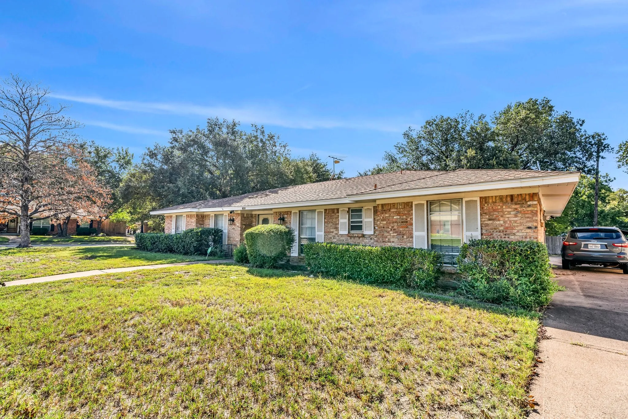 Single Family Residence For Rent in Dallas County , 1400 Moss Rose Circle, Irving, Texas 75061, 4 Bedroom, 3 Bathroom, 2 Garage spaces, 2,489 Sqft, built in 1966, mls#21362324, Real Estate Agent in Irving, Homes For Rent in Dallas county, Homes For Rent in Irving, Realtor in Irving Texas, Real Estate Brokerage Independent Realty Texas, Luminita Cordes Realtor