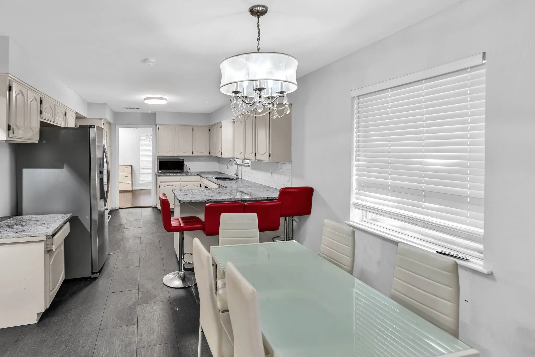 Single Family Residence For Rent in Dallas County , 1400 Moss Rose Circle, Irving, Texas 75061, 4 Bedroom, 3 Bathroom, 2 Garage spaces, 2,489 Sqft, built in 1966, mls#21362324, Real Estate Agent in Irving, Homes For Rent in Dallas county, Homes For Rent in Irving, Realtor in Irving Texas, Real Estate Brokerage Independent Realty Texas, Luminita Cordes Realtor