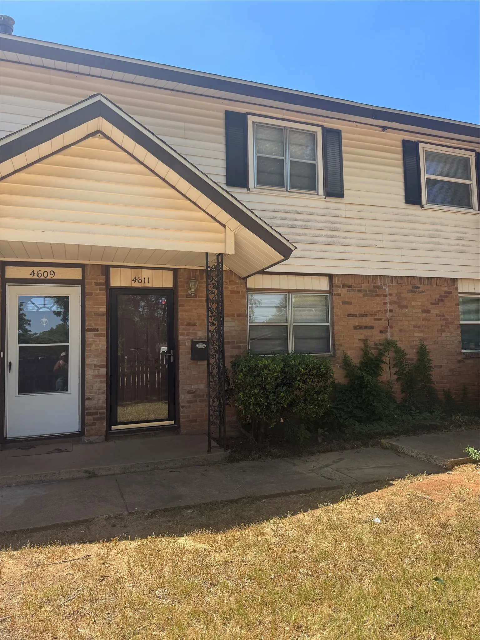 Condominium For Sale in Taylor County , 4611 N 2nd Street, Abilene, Texas 79603, 2 Bedroom, 2 Bathroom, 2 Garage spaces, 1,164 Sqft, built in 1964, mls#21362329, Real Estate Agent in Abilene, Homes For Sale in Taylor county, Homes For Sale in Abilene, Realtor in Abilene Texas, Real Estate Brokerage Independent Realty Texas, Luminita Cordes Realtor