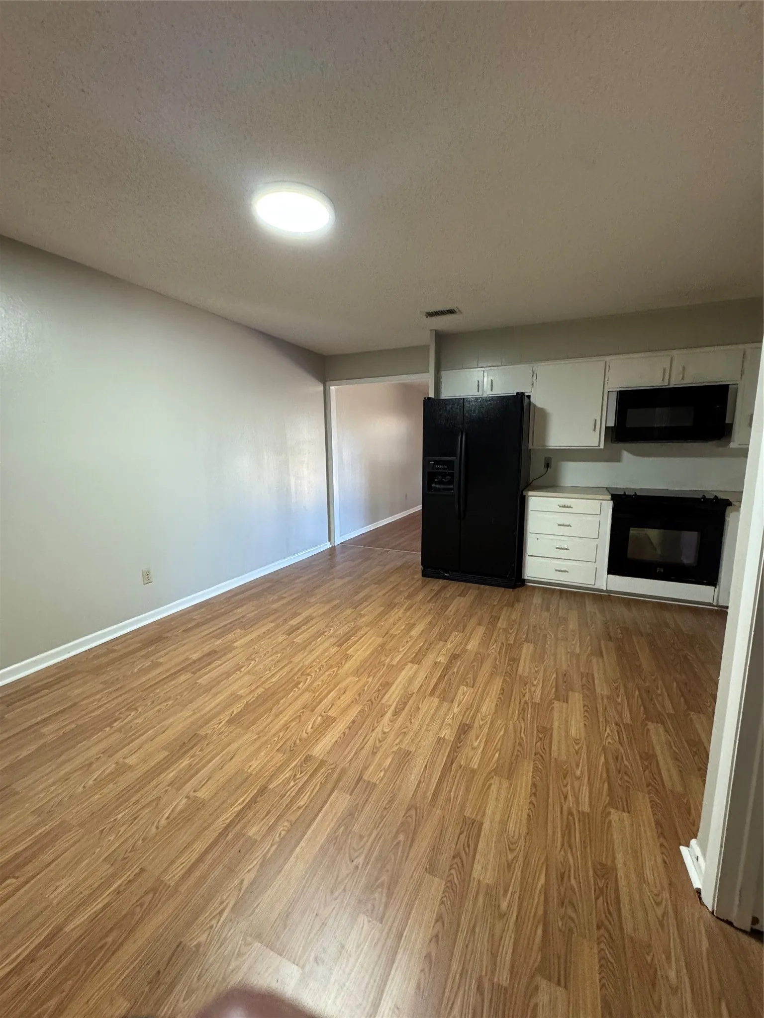 Condominium For Sale in Taylor County , 4611 N 2nd Street, Abilene, Texas 79603, 2 Bedroom, 2 Bathroom, 2 Garage spaces, 1,164 Sqft, built in 1964, mls#21362329, Real Estate Agent in Abilene, Homes For Sale in Taylor county, Homes For Sale in Abilene, Realtor in Abilene Texas, Real Estate Brokerage Independent Realty Texas, Luminita Cordes Realtor