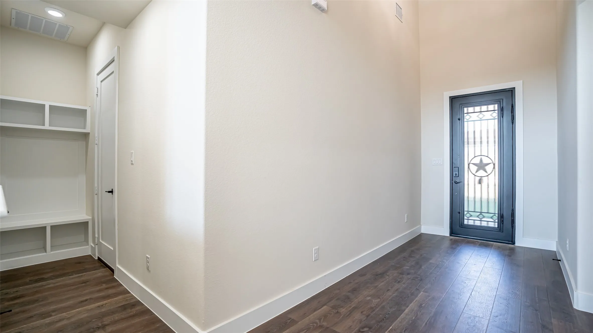 Single Family Residence For Rent in Hood County , 5702 Barkridge Drive, Granbury, Texas 76048, 4 Bedroom, 3 Bathroom, 2 Garage spaces, 2,228 Sqft, built in 2025, mls#21362334, Real Estate Agent in Granbury, Homes For Rent in Hood county, Homes For Rent in Granbury, Realtor in Granbury Texas, Real Estate Brokerage Independent Realty Texas, Luminita Cordes Realtor
