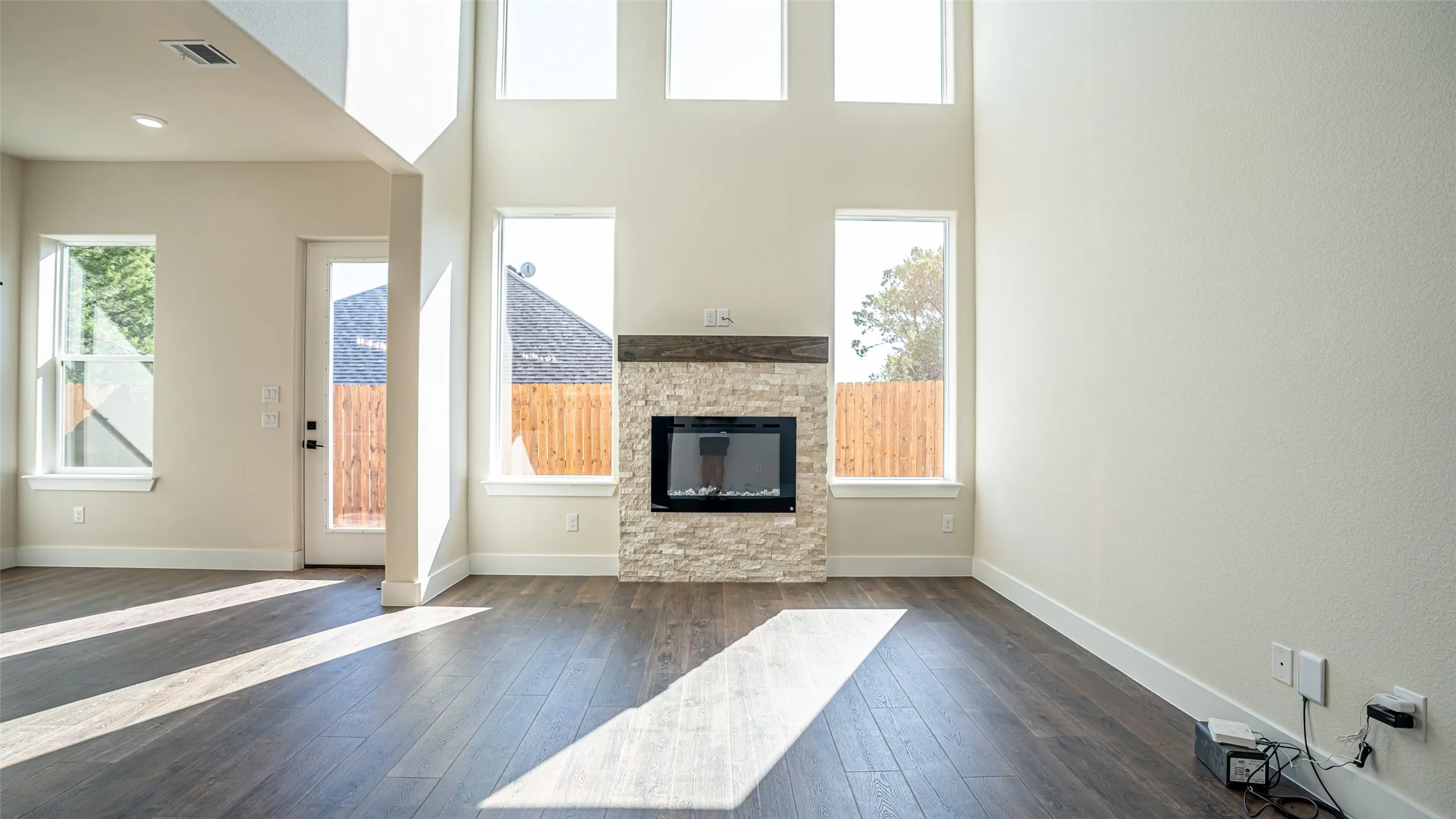 Single Family Residence For Rent in Hood County , 5702 Barkridge Drive, Granbury, Texas 76048, 4 Bedroom, 3 Bathroom, 2 Garage spaces, 2,228 Sqft, built in 2025, mls#21362334, Real Estate Agent in Granbury, Homes For Rent in Hood county, Homes For Rent in Granbury, Realtor in Granbury Texas, Real Estate Brokerage Independent Realty Texas, Luminita Cordes Realtor