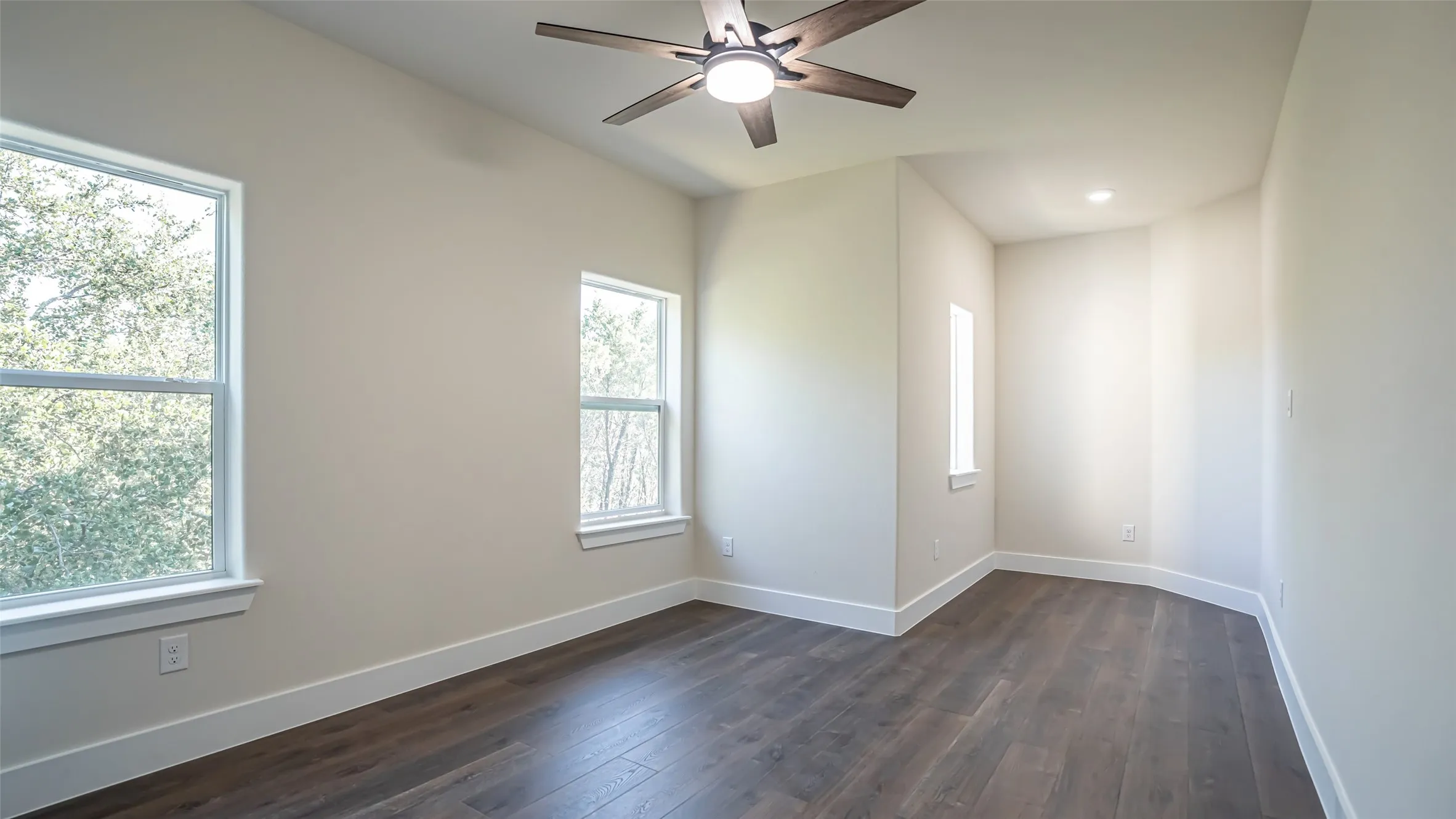 Single Family Residence For Rent in Hood County , 5702 Barkridge Drive, Granbury, Texas 76048, 4 Bedroom, 3 Bathroom, 2 Garage spaces, 2,228 Sqft, built in 2025, mls#21362334, Real Estate Agent in Granbury, Homes For Rent in Hood county, Homes For Rent in Granbury, Realtor in Granbury Texas, Real Estate Brokerage Independent Realty Texas, Luminita Cordes Realtor