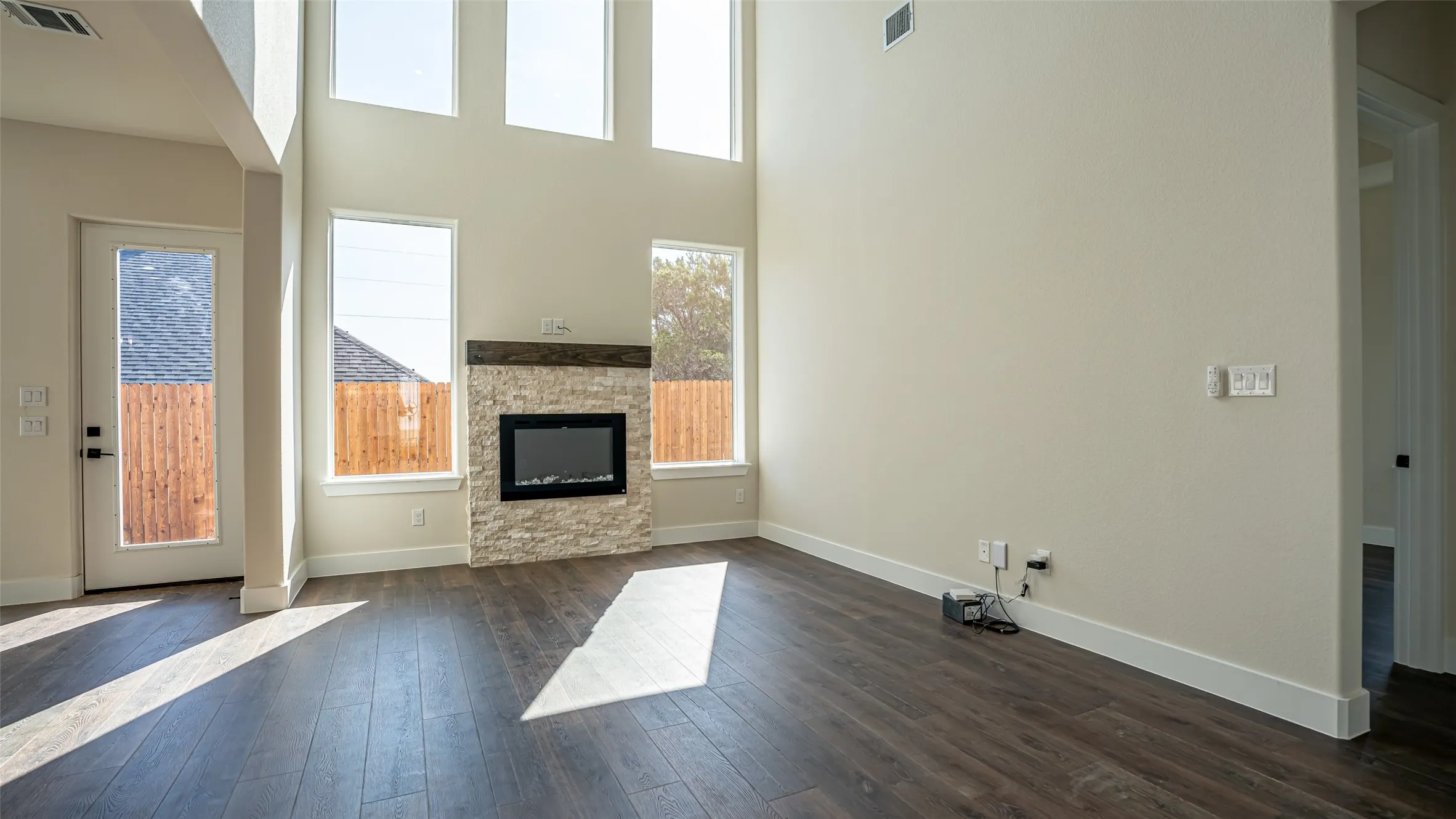Single Family Residence For Rent in Hood County , 5702 Barkridge Drive, Granbury, Texas 76048, 4 Bedroom, 3 Bathroom, 2 Garage spaces, 2,228 Sqft, built in 2025, mls#21362334, Real Estate Agent in Granbury, Homes For Rent in Hood county, Homes For Rent in Granbury, Realtor in Granbury Texas, Real Estate Brokerage Independent Realty Texas, Luminita Cordes Realtor