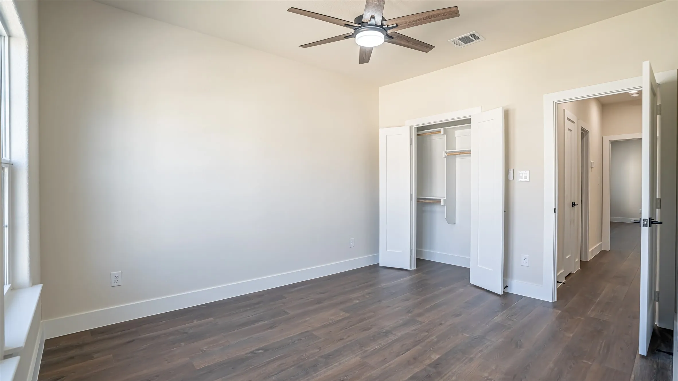 Single Family Residence For Rent in Hood County , 5702 Barkridge Drive, Granbury, Texas 76048, 4 Bedroom, 3 Bathroom, 2 Garage spaces, 2,228 Sqft, built in 2025, mls#21362334, Real Estate Agent in Granbury, Homes For Rent in Hood county, Homes For Rent in Granbury, Realtor in Granbury Texas, Real Estate Brokerage Independent Realty Texas, Luminita Cordes Realtor