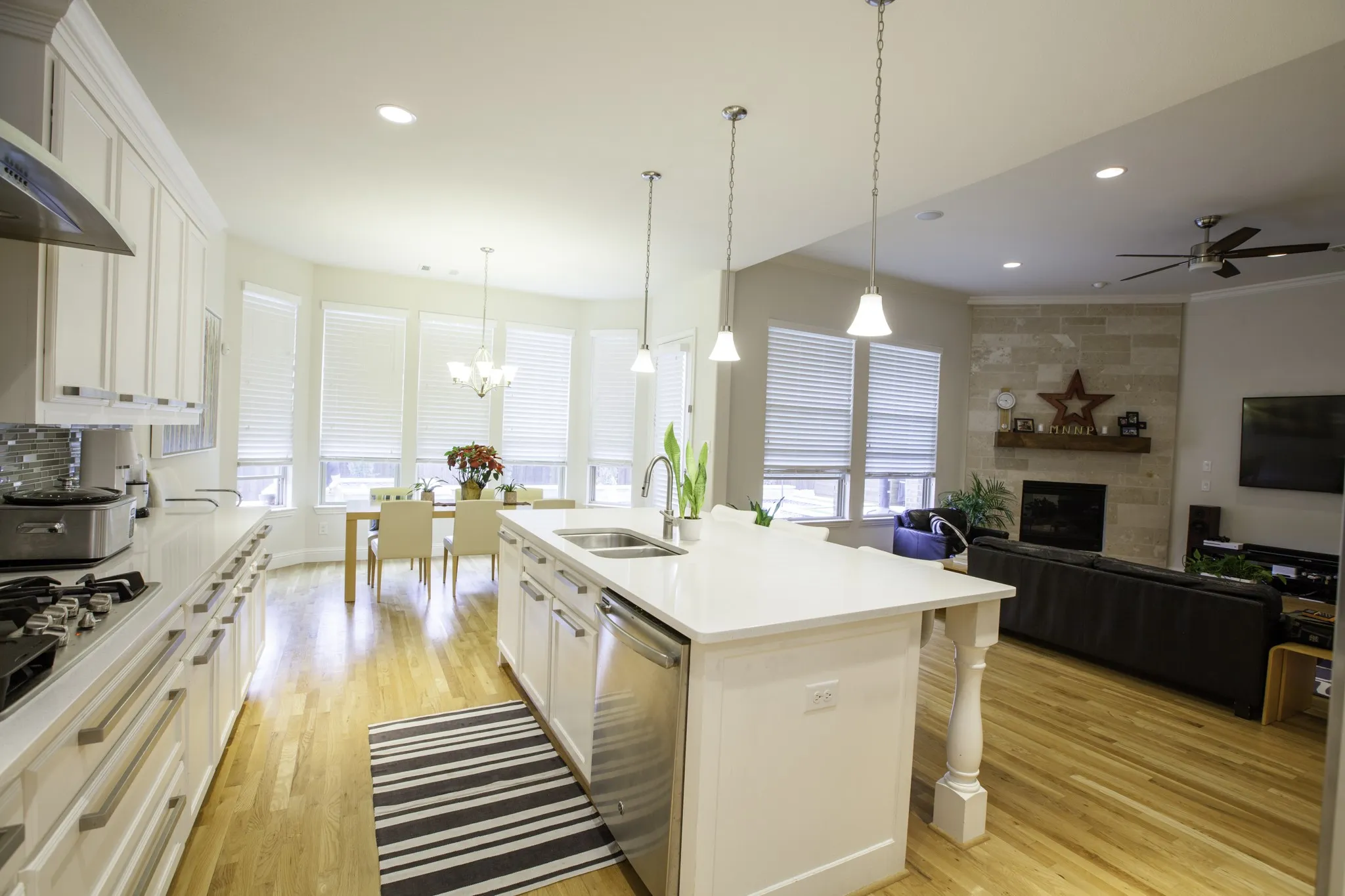 Single Family Residence For Rent in Collin County , 1614 Thoroughbred Lane, Allen, Texas 75002, 5 Bedroom, 6 Bathroom, 3 Garage spaces, 4,121 Sqft, built in 2015, mls#21362331, Real Estate Agent in Allen, Homes For Rent in Collin county, Homes For Rent in Allen, Realtor in Allen Texas, Real Estate Brokerage Independent Realty Texas, Luminita Cordes Realtor