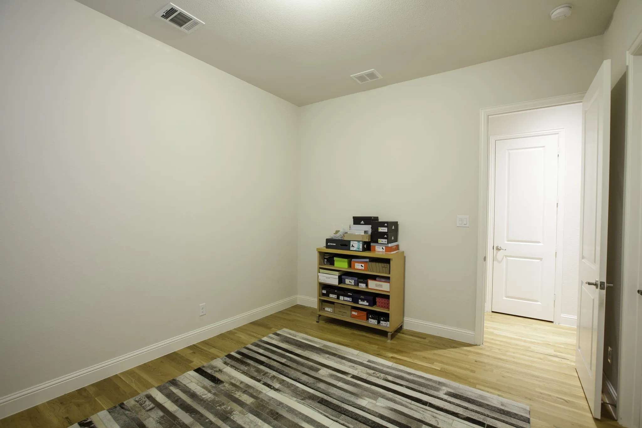 Single Family Residence For Rent in Collin County , 1614 Thoroughbred Lane, Allen, Texas 75002, 5 Bedroom, 6 Bathroom, 3 Garage spaces, 4,121 Sqft, built in 2015, mls#21362331, Real Estate Agent in Allen, Homes For Rent in Collin county, Homes For Rent in Allen, Realtor in Allen Texas, Real Estate Brokerage Independent Realty Texas, Luminita Cordes Realtor