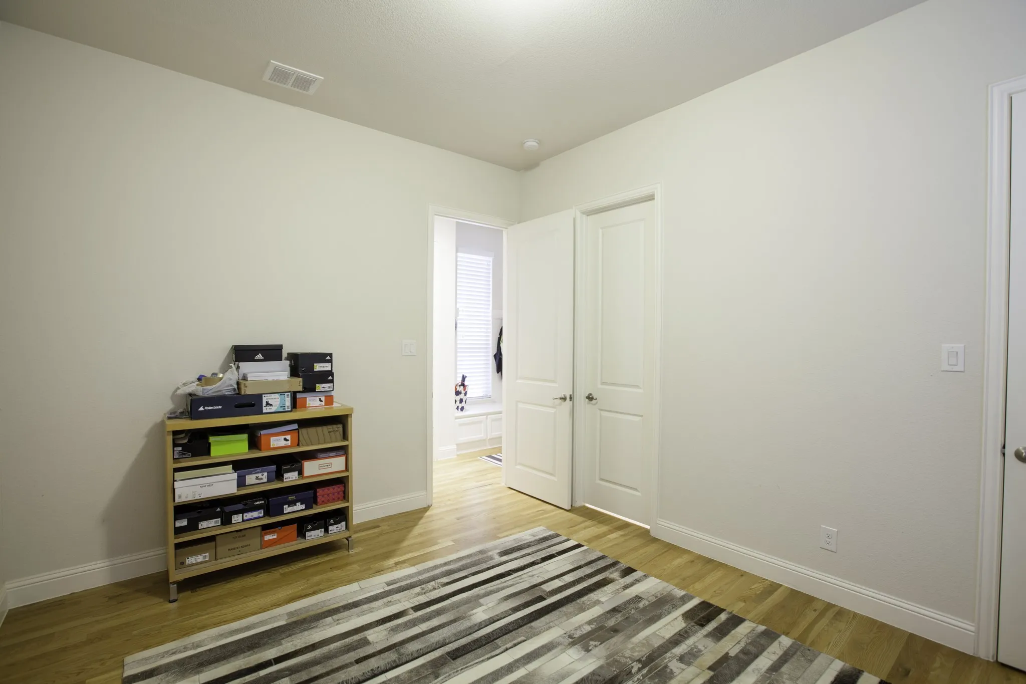 Single Family Residence For Rent in Collin County , 1614 Thoroughbred Lane, Allen, Texas 75002, 5 Bedroom, 6 Bathroom, 3 Garage spaces, 4,121 Sqft, built in 2015, mls#21362331, Real Estate Agent in Allen, Homes For Rent in Collin county, Homes For Rent in Allen, Realtor in Allen Texas, Real Estate Brokerage Independent Realty Texas, Luminita Cordes Realtor