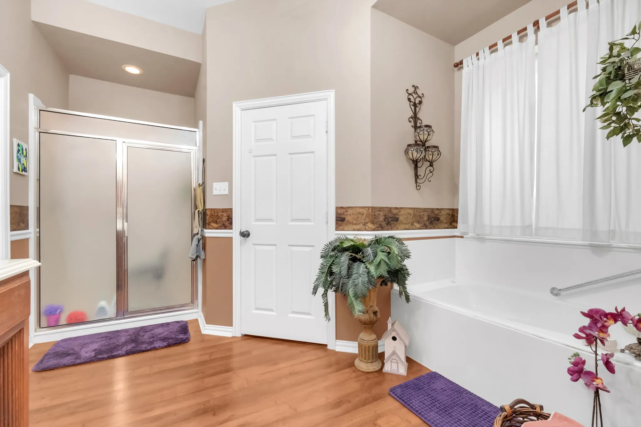Single Family Residence For Sale in Tarrant County , 18 Red Bluff Court, Mansfield, Texas 76063, 4 Bedroom, 3 Bathroom, 2 Garage spaces, 2,886 Sqft, built in 1998, mls#21361306, Real Estate Agent in Mansfield, Homes For Sale in Tarrant county, Homes For Sale in Mansfield, Realtor in Mansfield Texas, Real Estate Brokerage Independent Realty Texas, Luminita Cordes Realtor