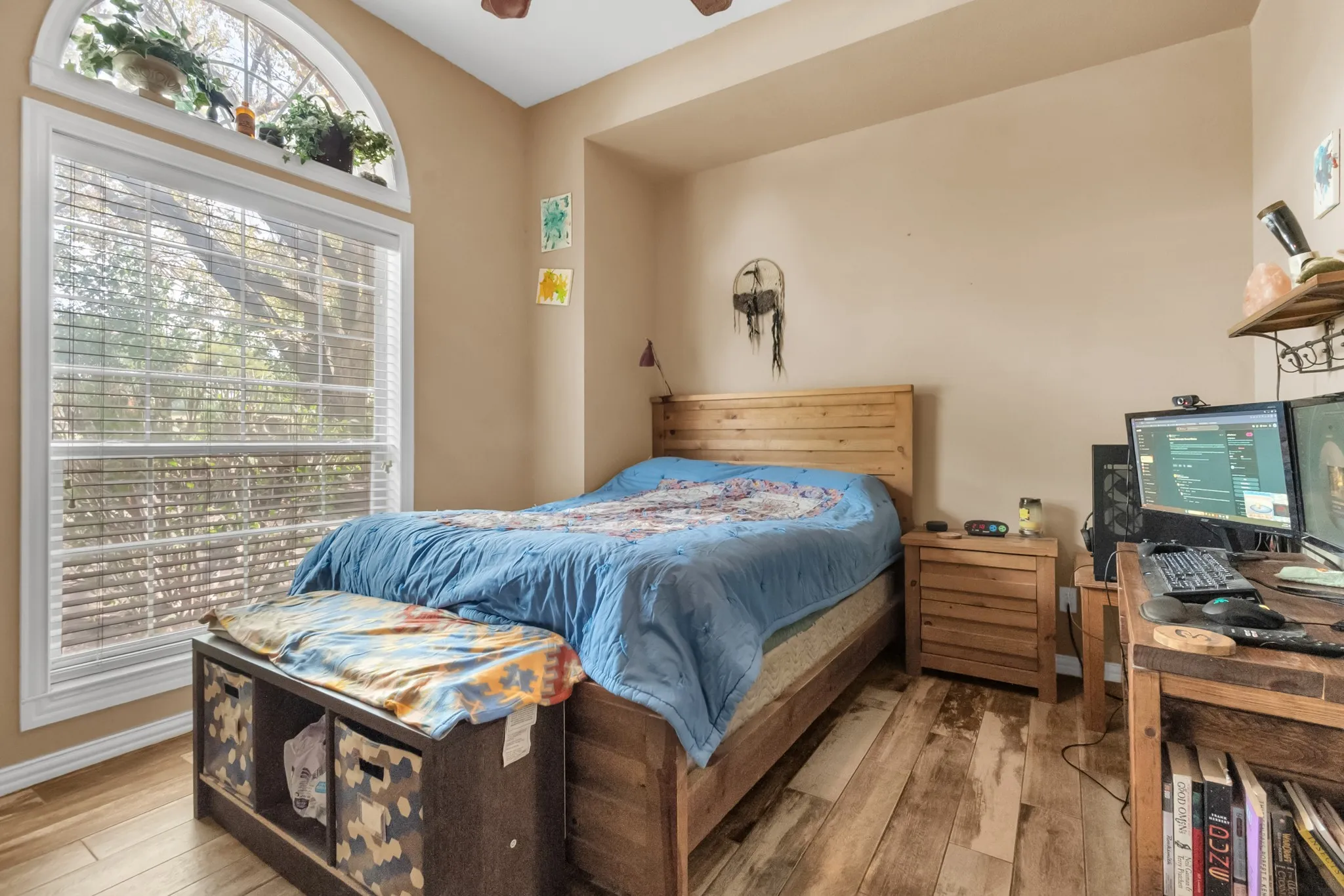 Single Family Residence For Sale in Tarrant County , 18 Red Bluff Court, Mansfield, Texas 76063, 4 Bedroom, 3 Bathroom, 2 Garage spaces, 2,886 Sqft, built in 1998, mls#21361306, Real Estate Agent in Mansfield, Homes For Sale in Tarrant county, Homes For Sale in Mansfield, Realtor in Mansfield Texas, Real Estate Brokerage Independent Realty Texas, Luminita Cordes Realtor