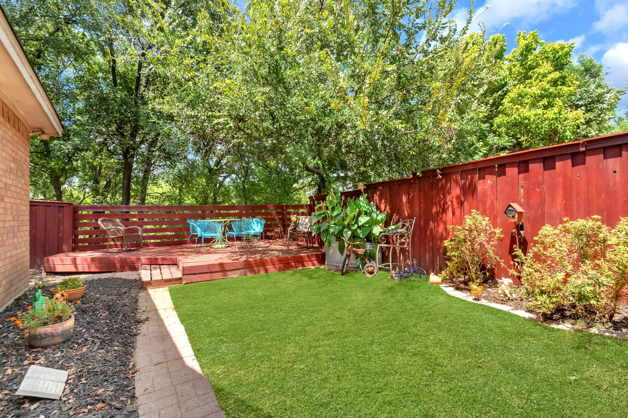 Single Family Residence For Sale in Tarrant County , 18 Red Bluff Court, Mansfield, Texas 76063, 4 Bedroom, 3 Bathroom, 2 Garage spaces, 2,886 Sqft, built in 1998, mls#21361306, Real Estate Agent in Mansfield, Homes For Sale in Tarrant county, Homes For Sale in Mansfield, Realtor in Mansfield Texas, Real Estate Brokerage Independent Realty Texas, Luminita Cordes Realtor