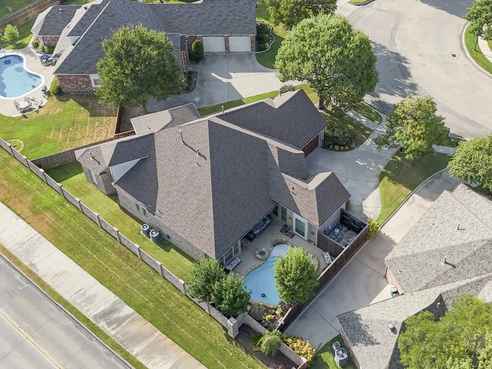 Single Family Residence For Sale in Tarrant County , 613 Sophie Lane, Colleyville, Texas 76034, 3 Bedroom, 4 Bathroom, 2 Garage spaces, 2,914 Sqft, built in 2004, mls#21360901, Real Estate Agent in Colleyville, Homes For Sale in Tarrant county, Homes For Sale in Colleyville, Realtor in Colleyville Texas, Real Estate Brokerage Independent Realty Texas, Luminita Cordes Realtor